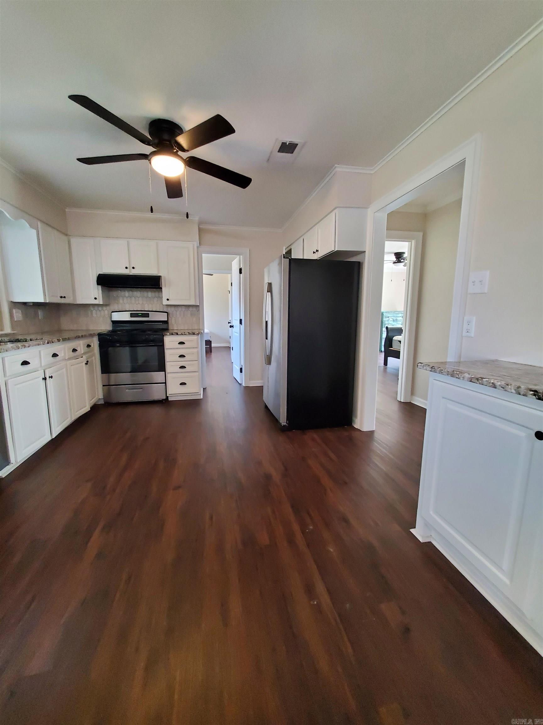 INDIANHEAD LAKES EST - Residential