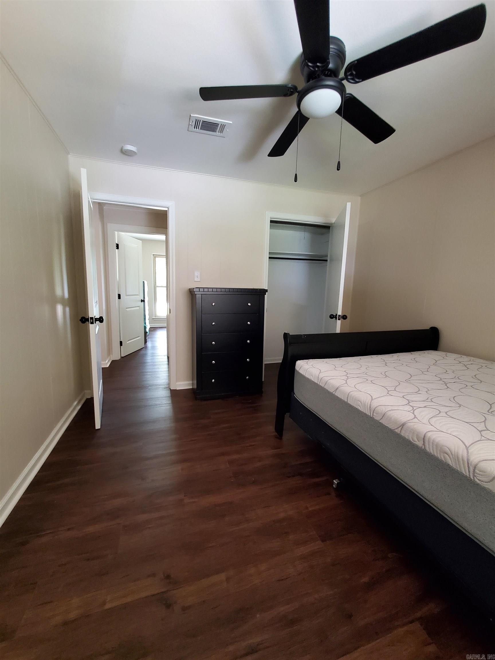 INDIANHEAD LAKES EST - Residential