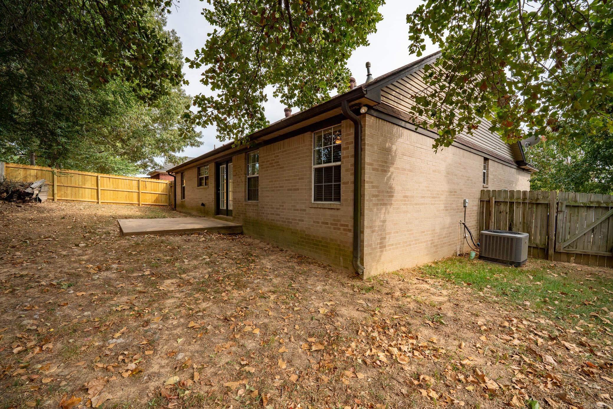 NORTH HILLS ESTATES - Residential