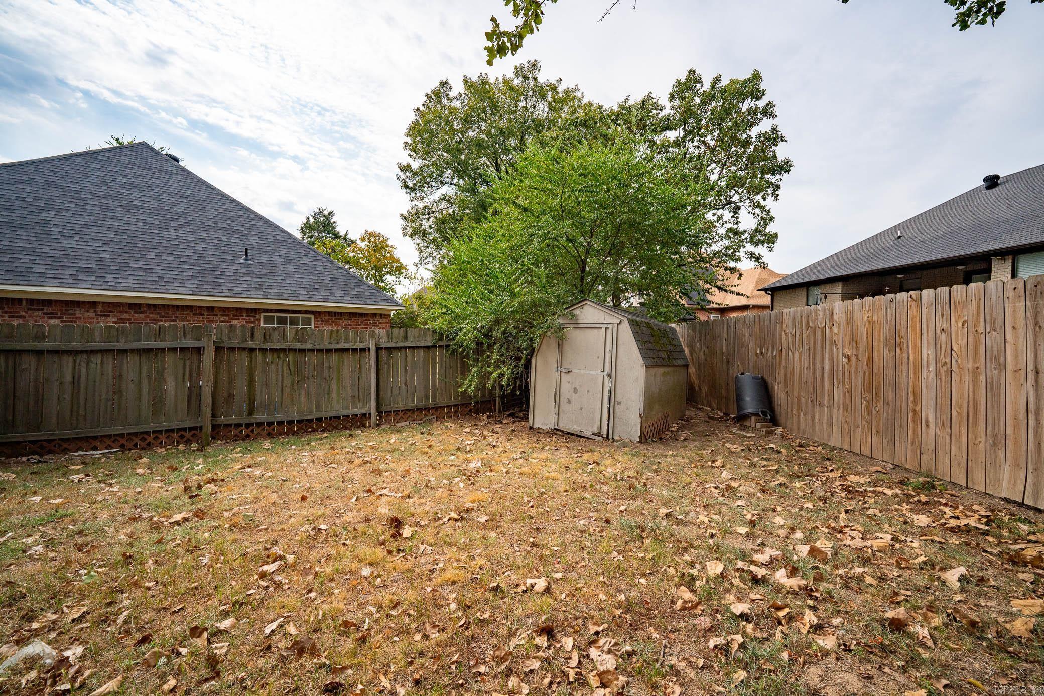 NORTH HILLS ESTATES - Residential