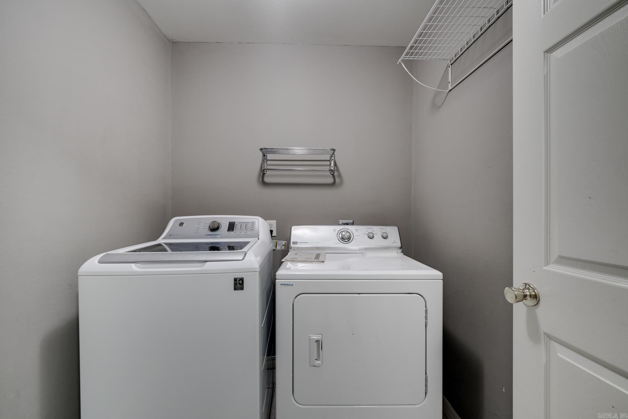 NORTH HILLS ESTATES - Residential