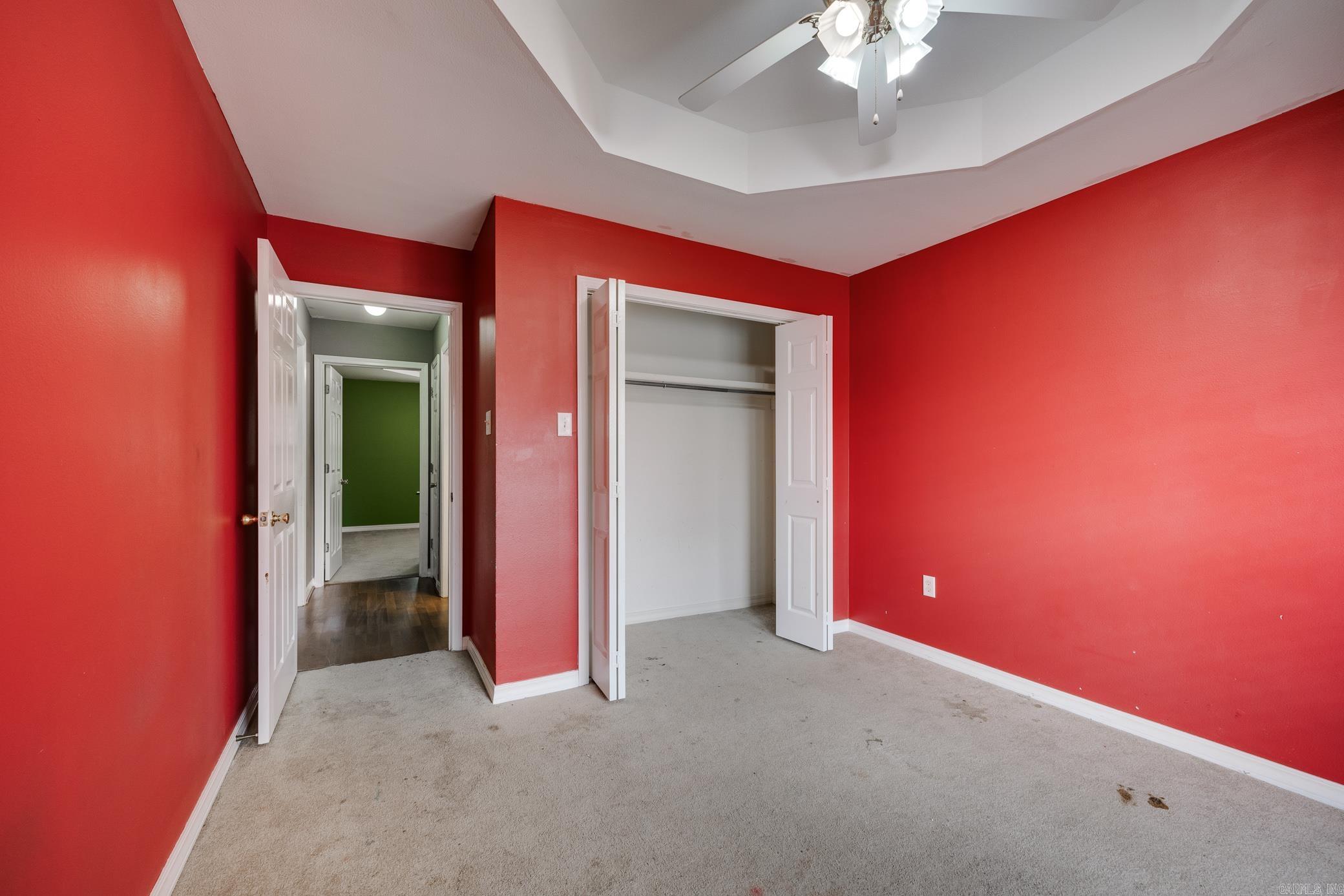 NORTH HILLS ESTATES - Residential