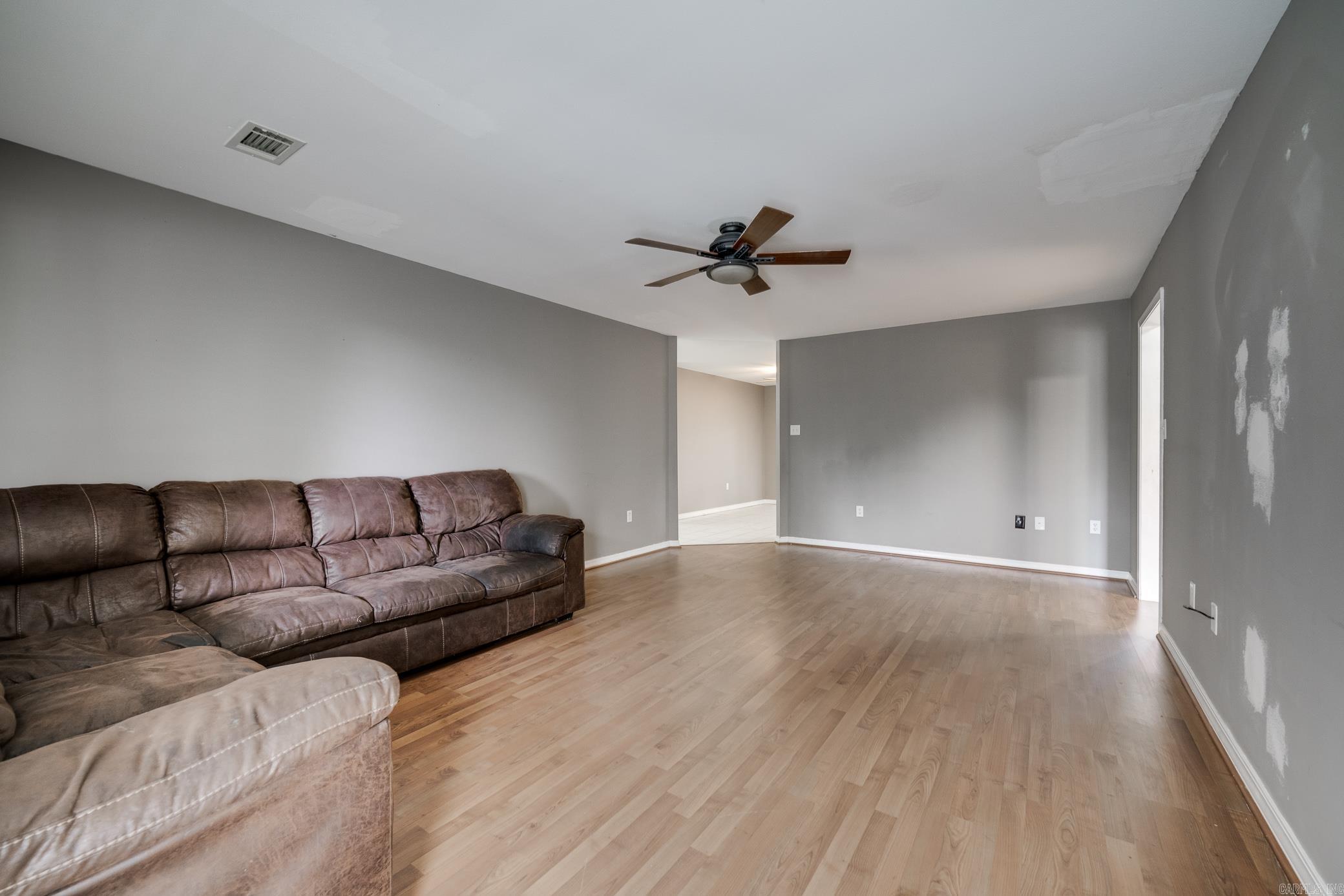 NORTH HILLS ESTATES - Residential