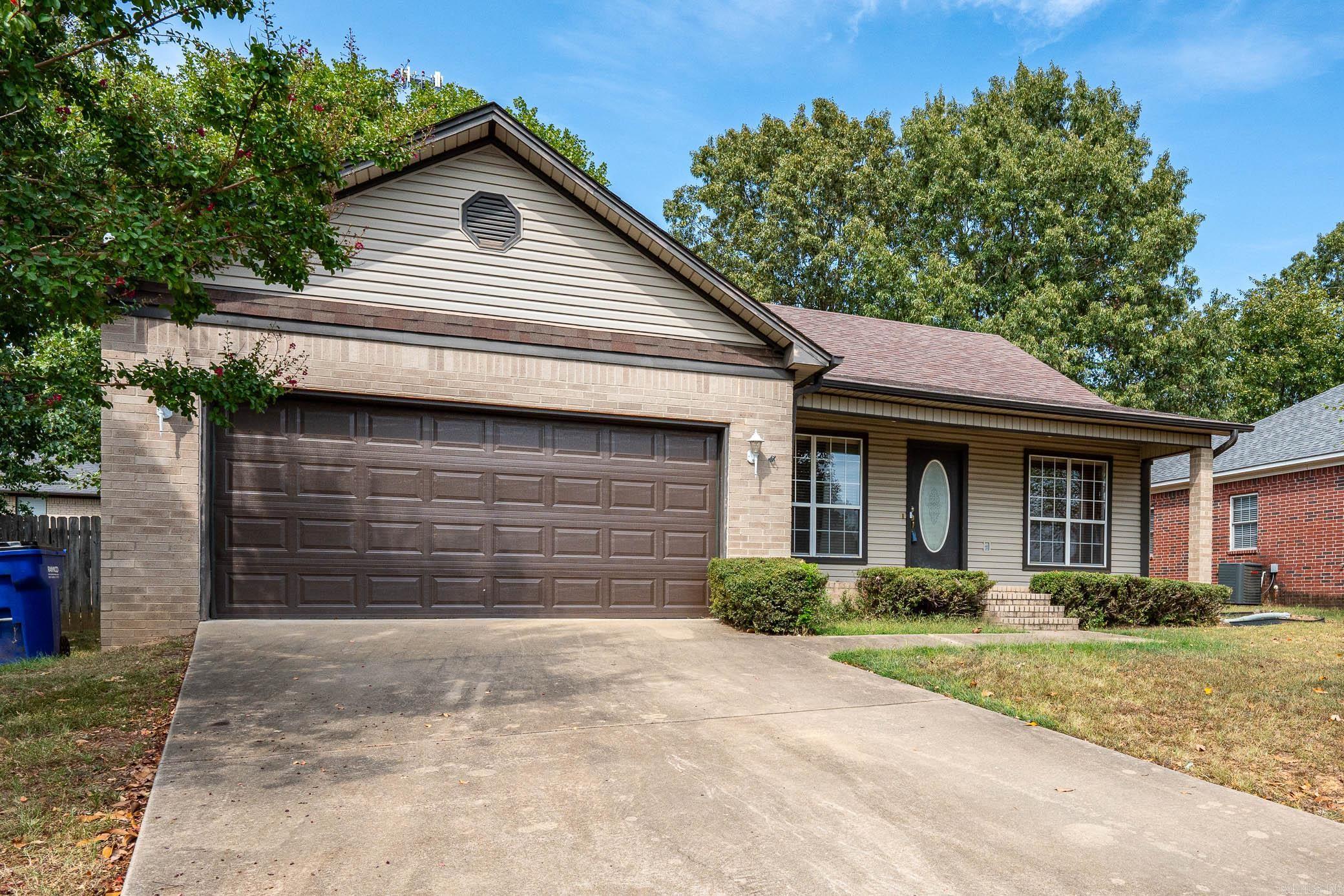 NORTH HILLS ESTATES - Residential