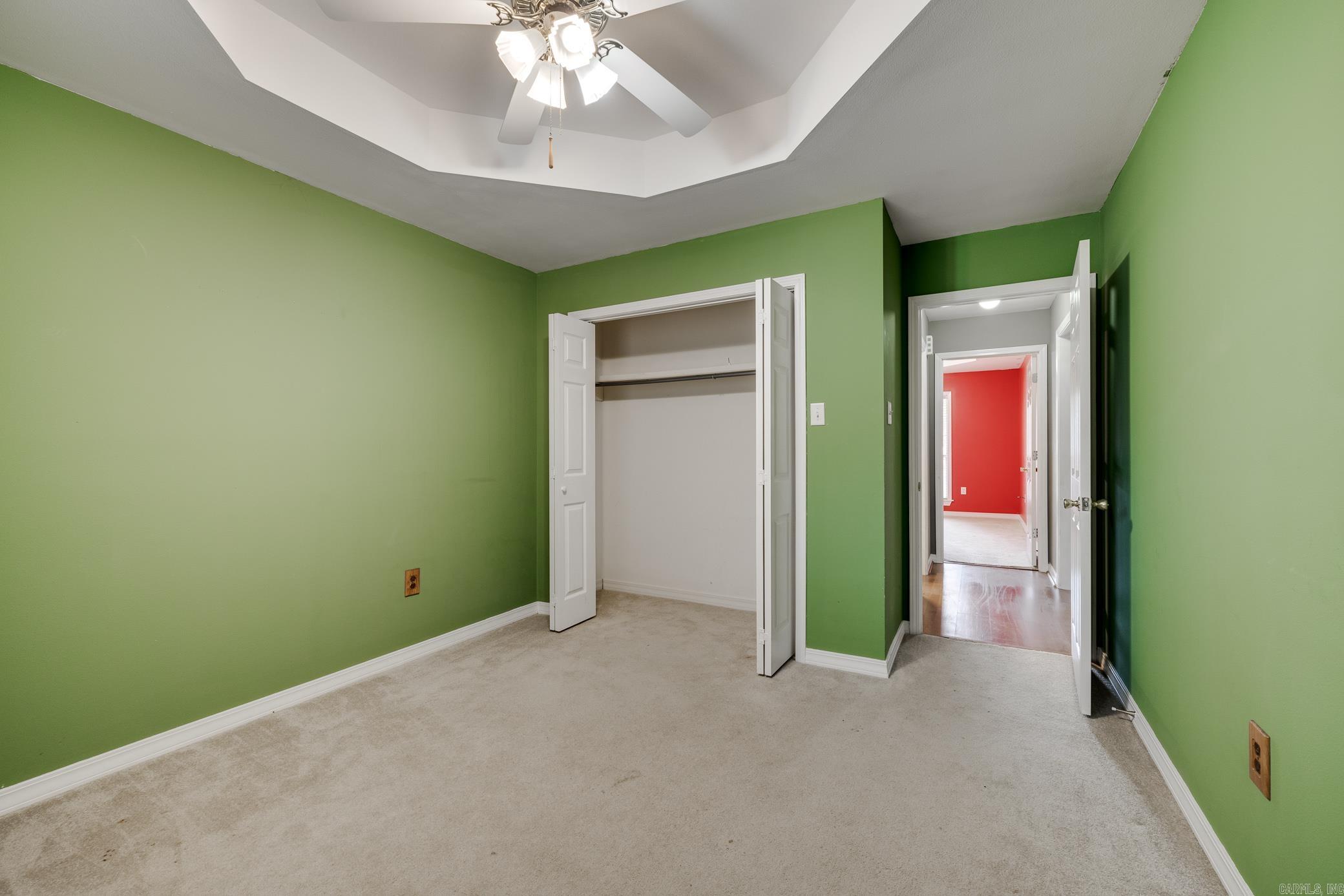 NORTH HILLS ESTATES - Residential