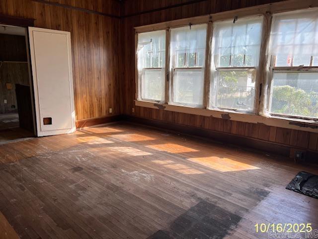 CHICAGO LUMBAR & MILL CO - Residential