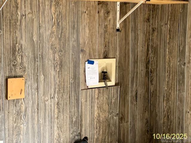 CHICAGO LUMBAR & MILL CO - Residential