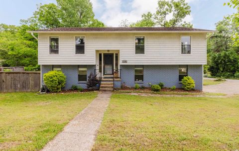 Photo of 3100 N Poplar Street, North Little Rock, AR 72116 (MLS # 26016271)