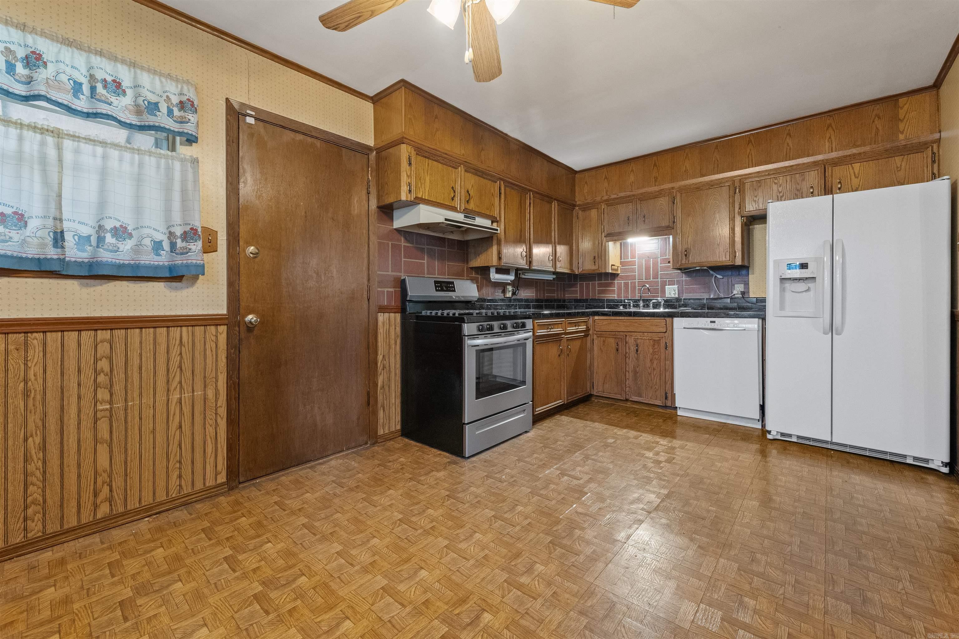 MEADOW PARK - Residential
