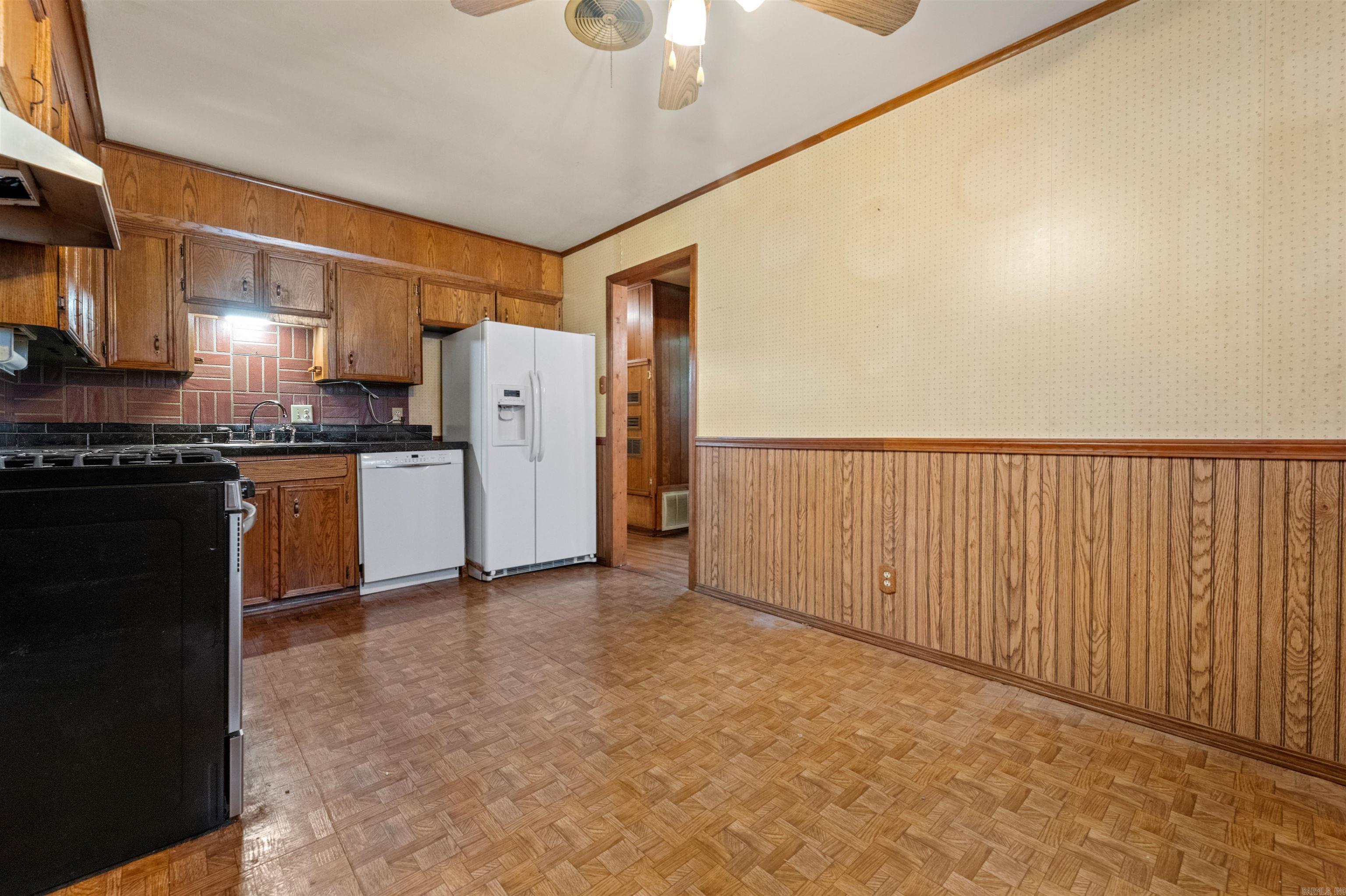 MEADOW PARK - Residential