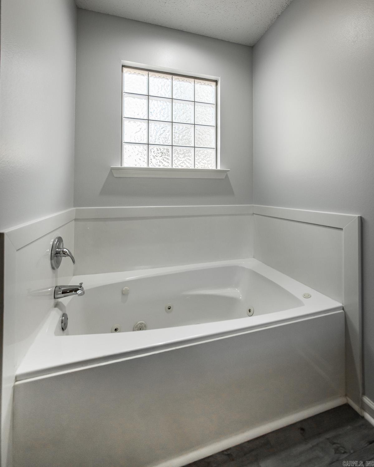 NORTHRIDGE - Residential