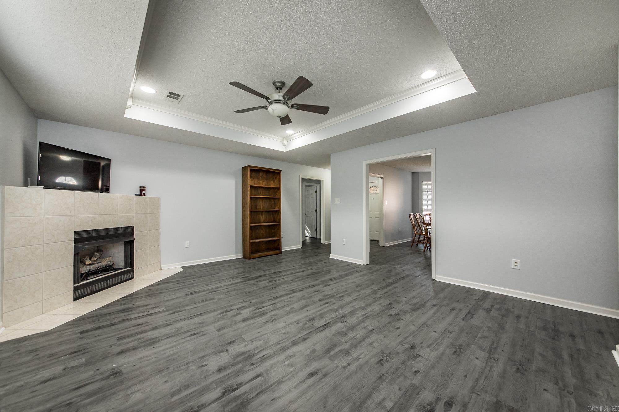 NORTHRIDGE - Residential