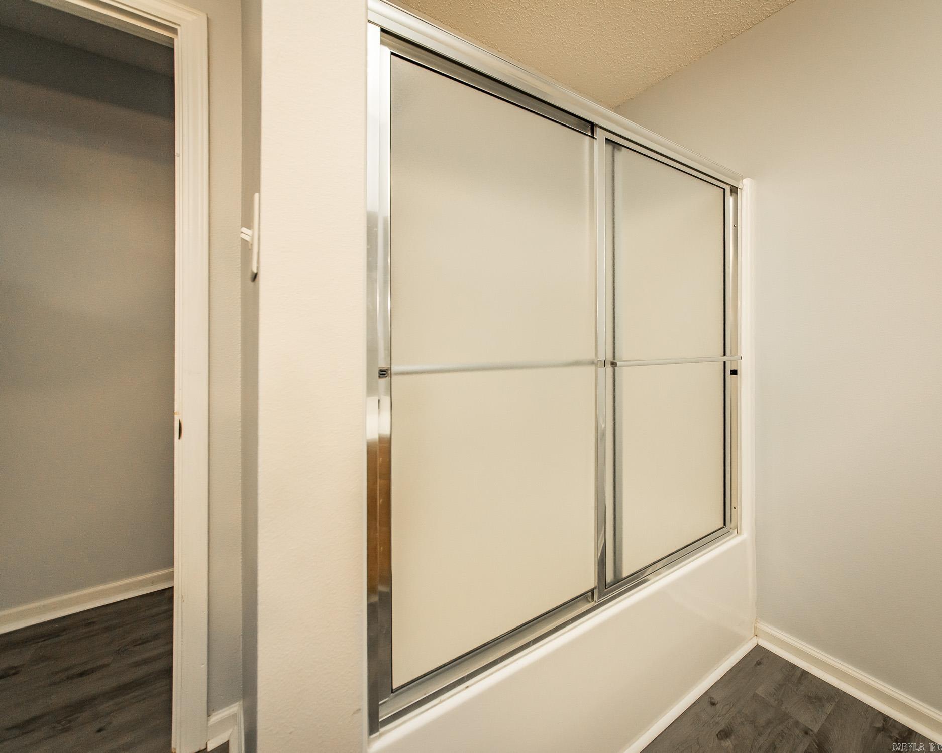 NORTHRIDGE - Residential