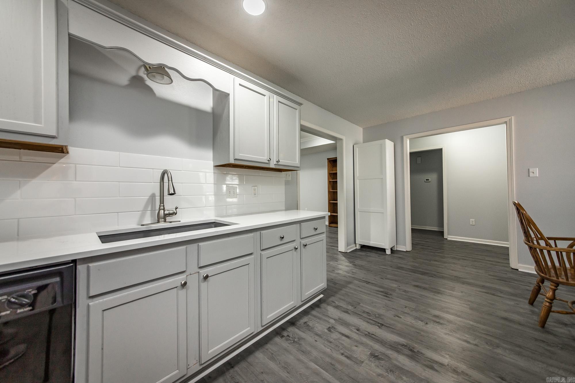 NORTHRIDGE - Residential