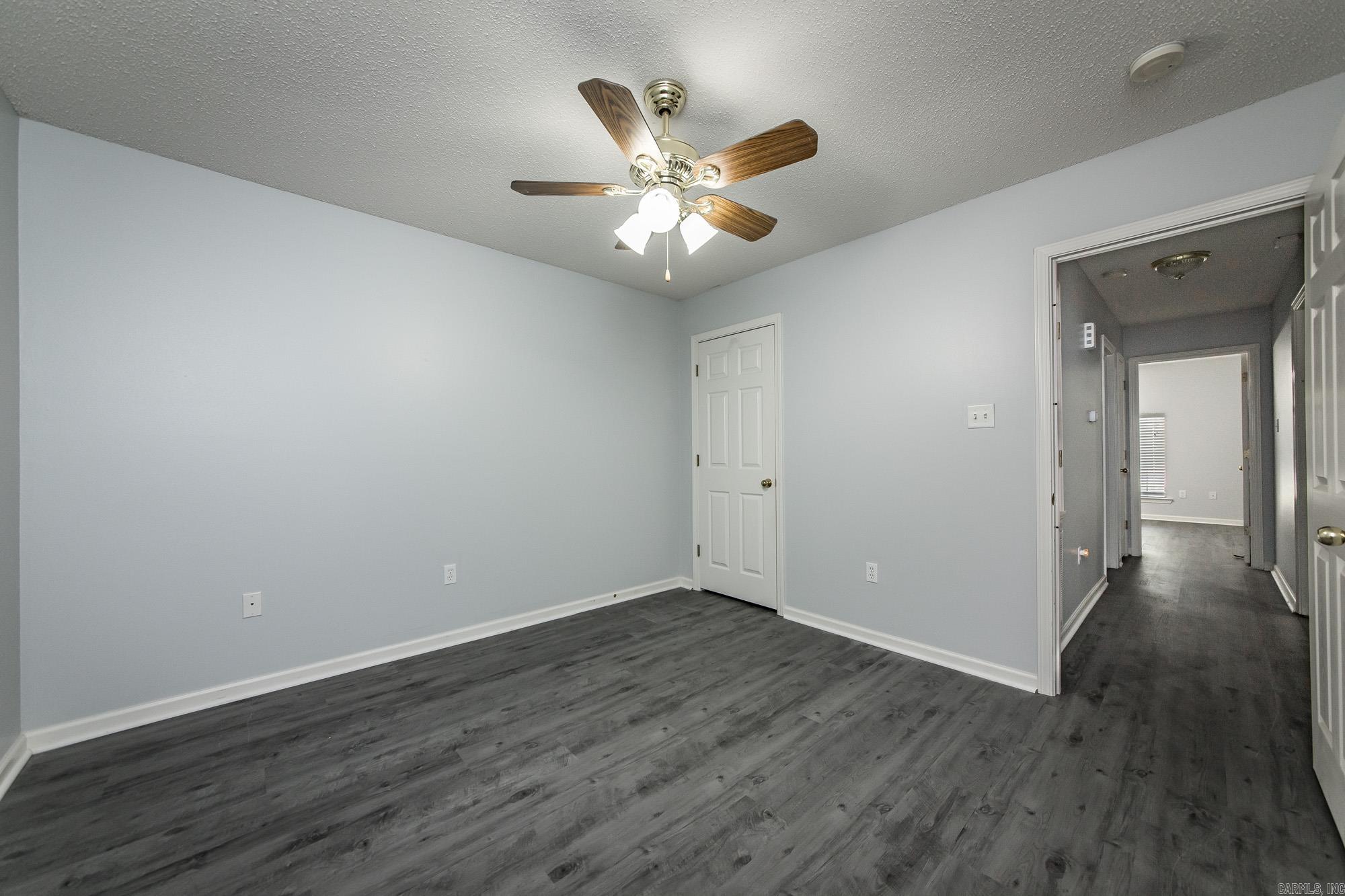 NORTHRIDGE - Residential