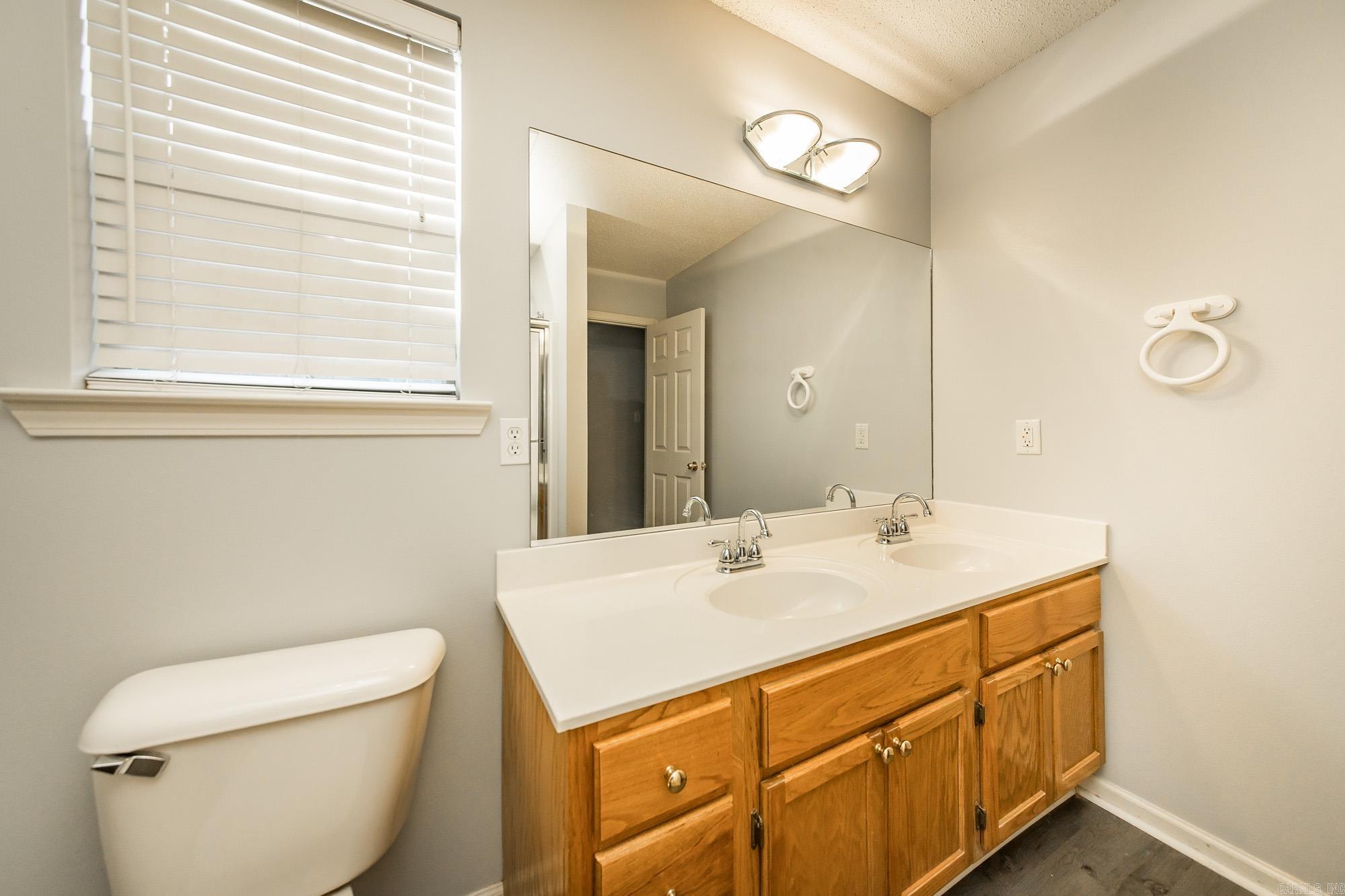 NORTHRIDGE - Residential