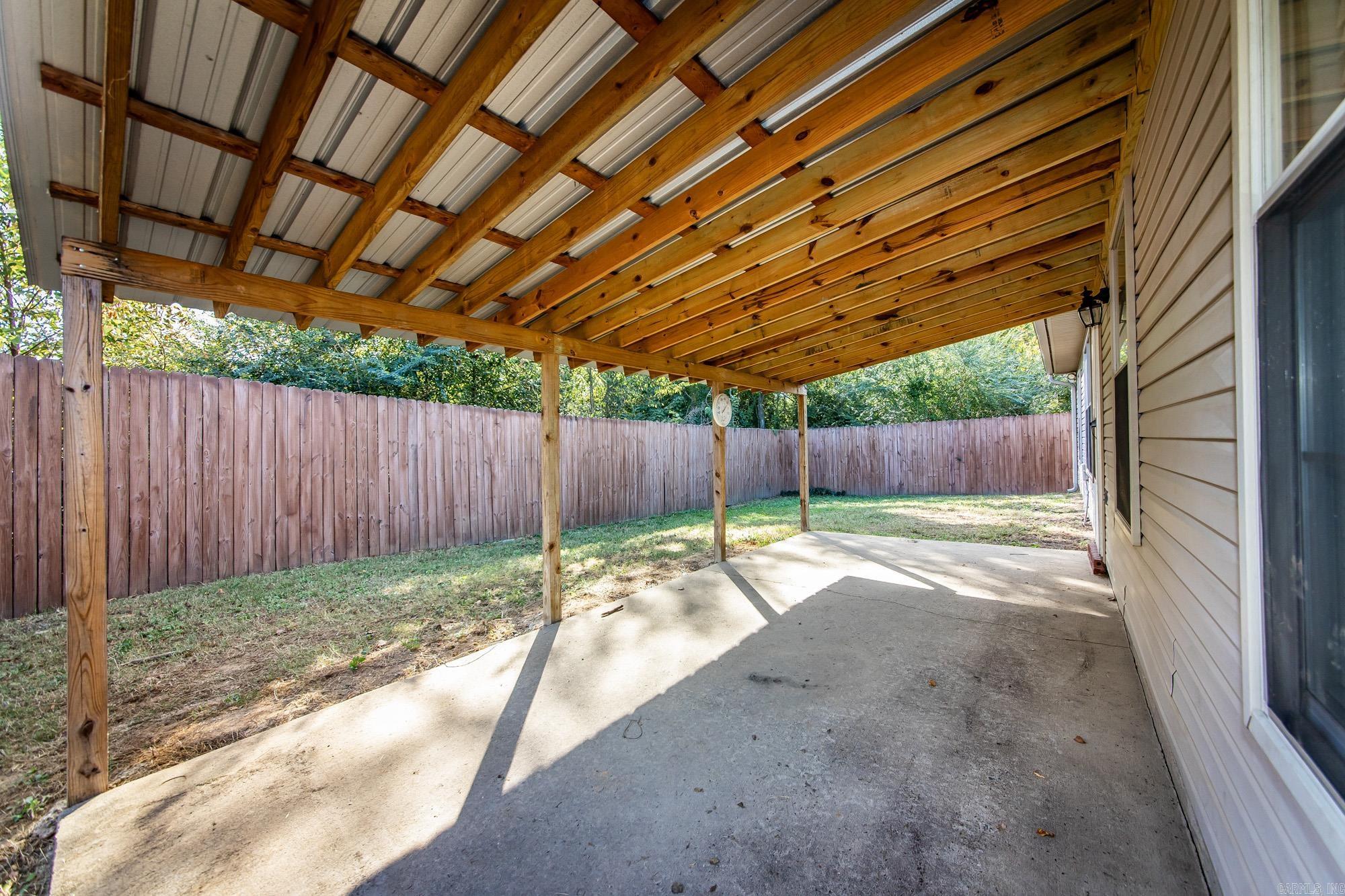 NORTHRIDGE - Residential