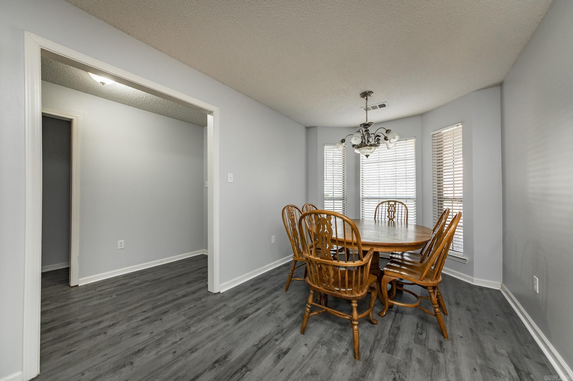 NORTHRIDGE - Residential