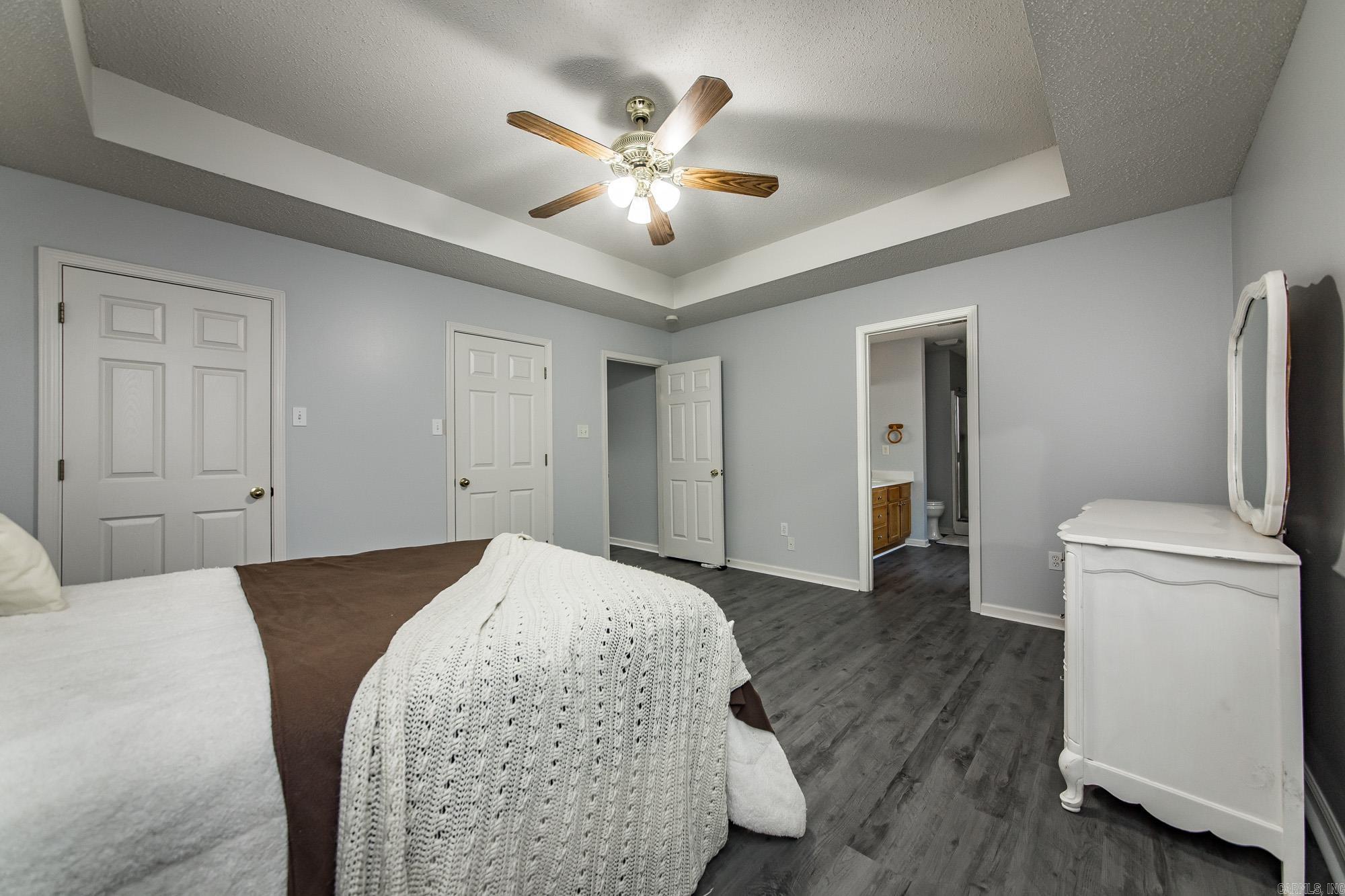 NORTHRIDGE - Residential