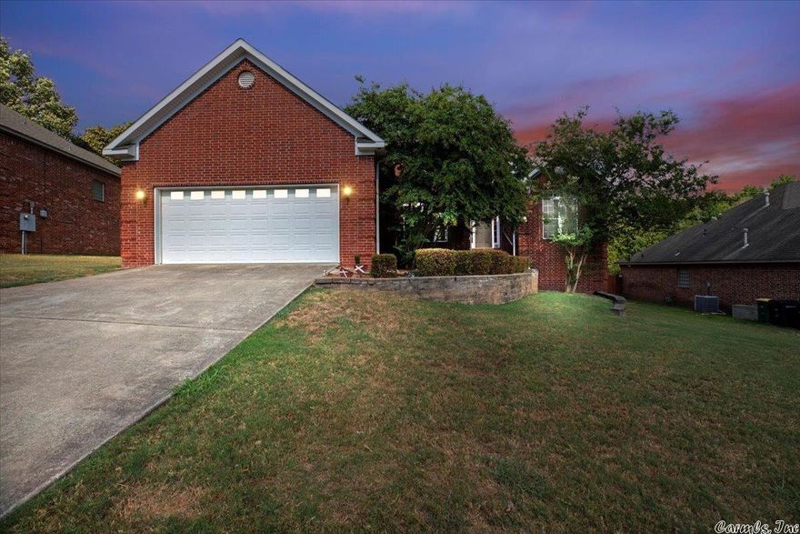 08/2022: New Carpet, New AC, new primary bath faucets & New interior paint throughout! 2020-Hot Water Heater, sprinkler yard sprinkler heads. 2019- New Living area flooring. This Stone Hill original is met with seclusion up to the backyard. It's across from a neighborhood park & has a versatile crawlspace concrete pad. As you enter, you're greeted by the huge dining room pillars that flow from the 14ft ceilings, accented with crown molding, leading you to the separate primary suite. SEE AGENT REMARKS.