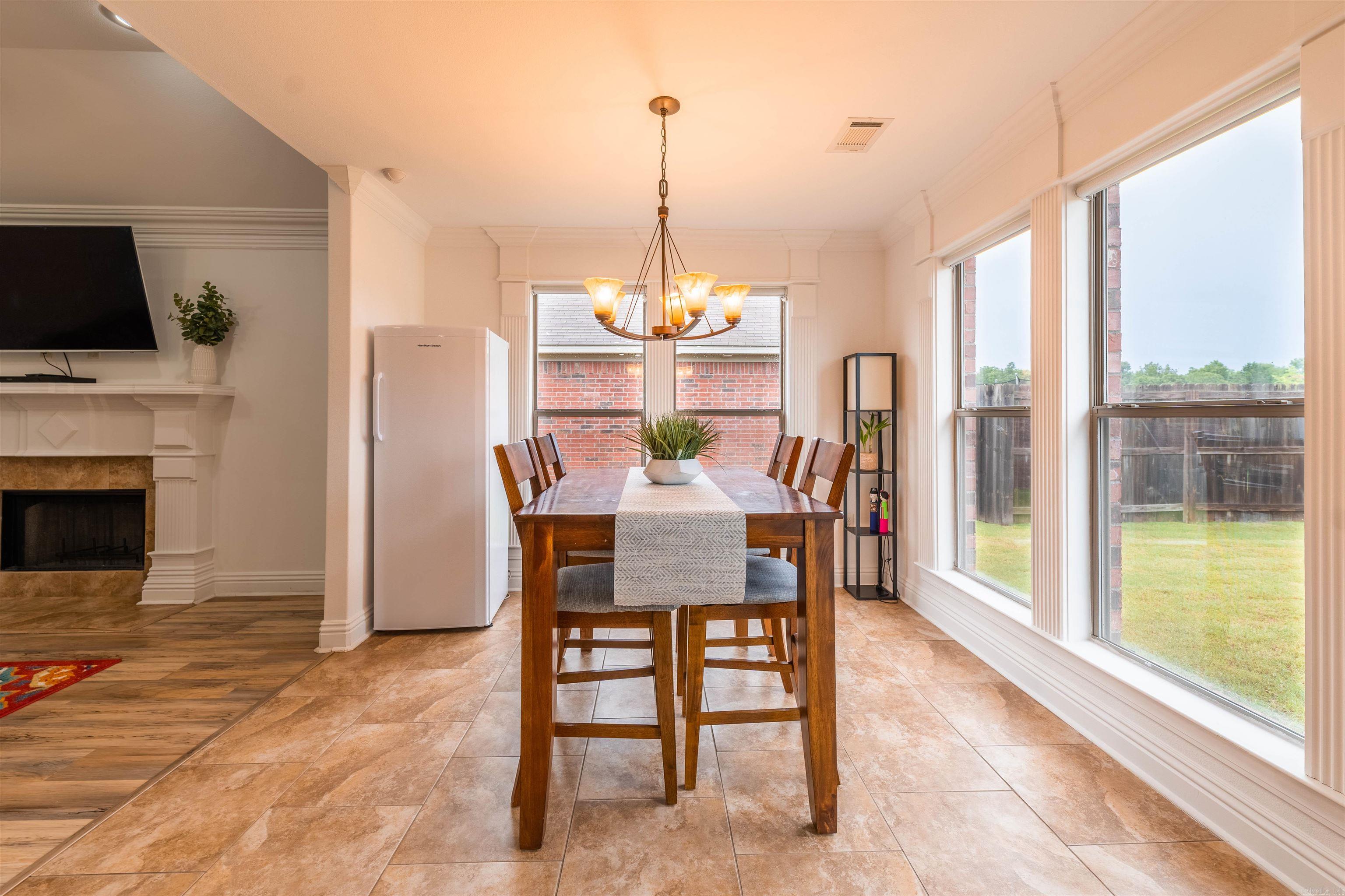 COUNTRY CLUB OF ARK THE - Residential