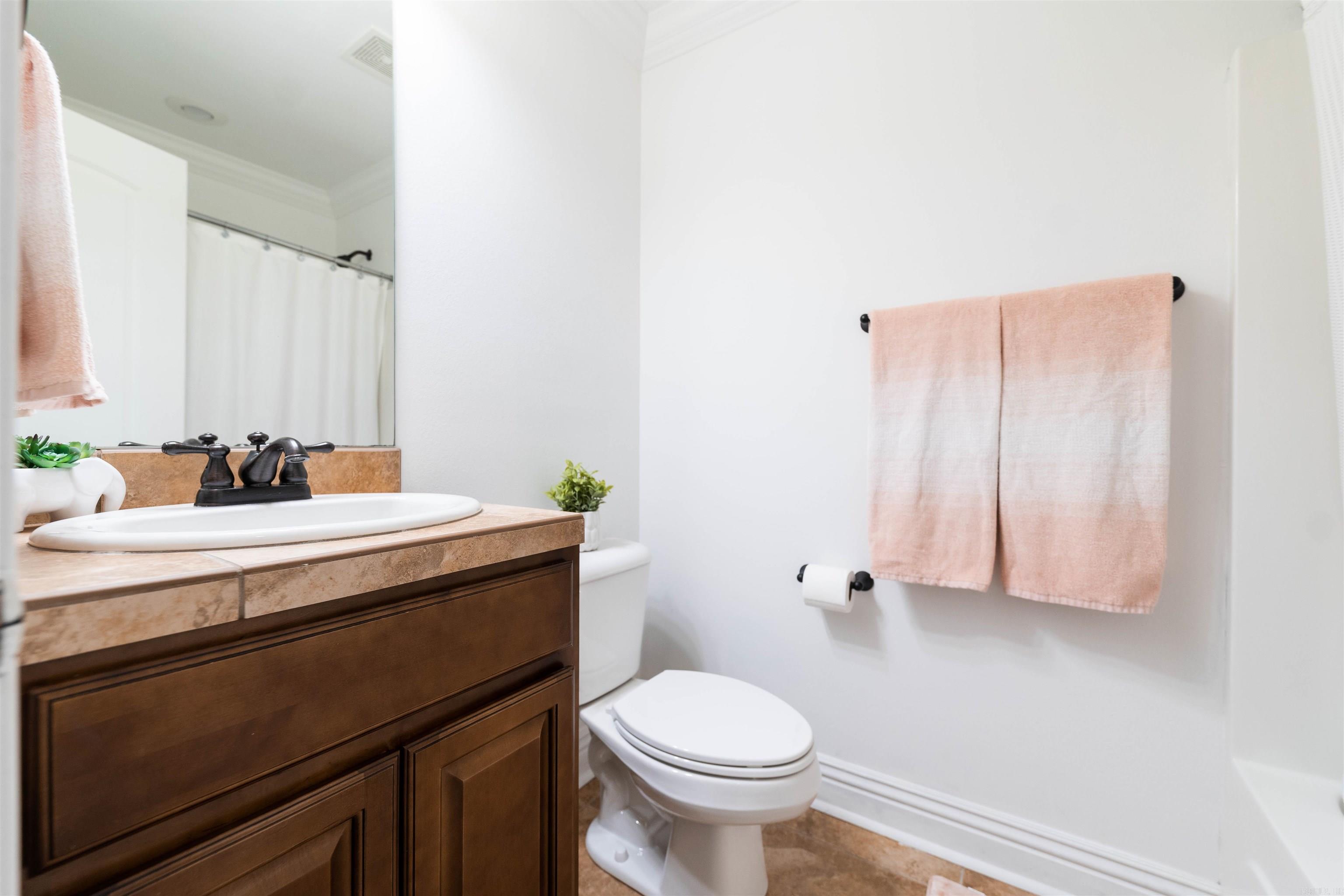 COUNTRY CLUB OF ARK THE - Residential