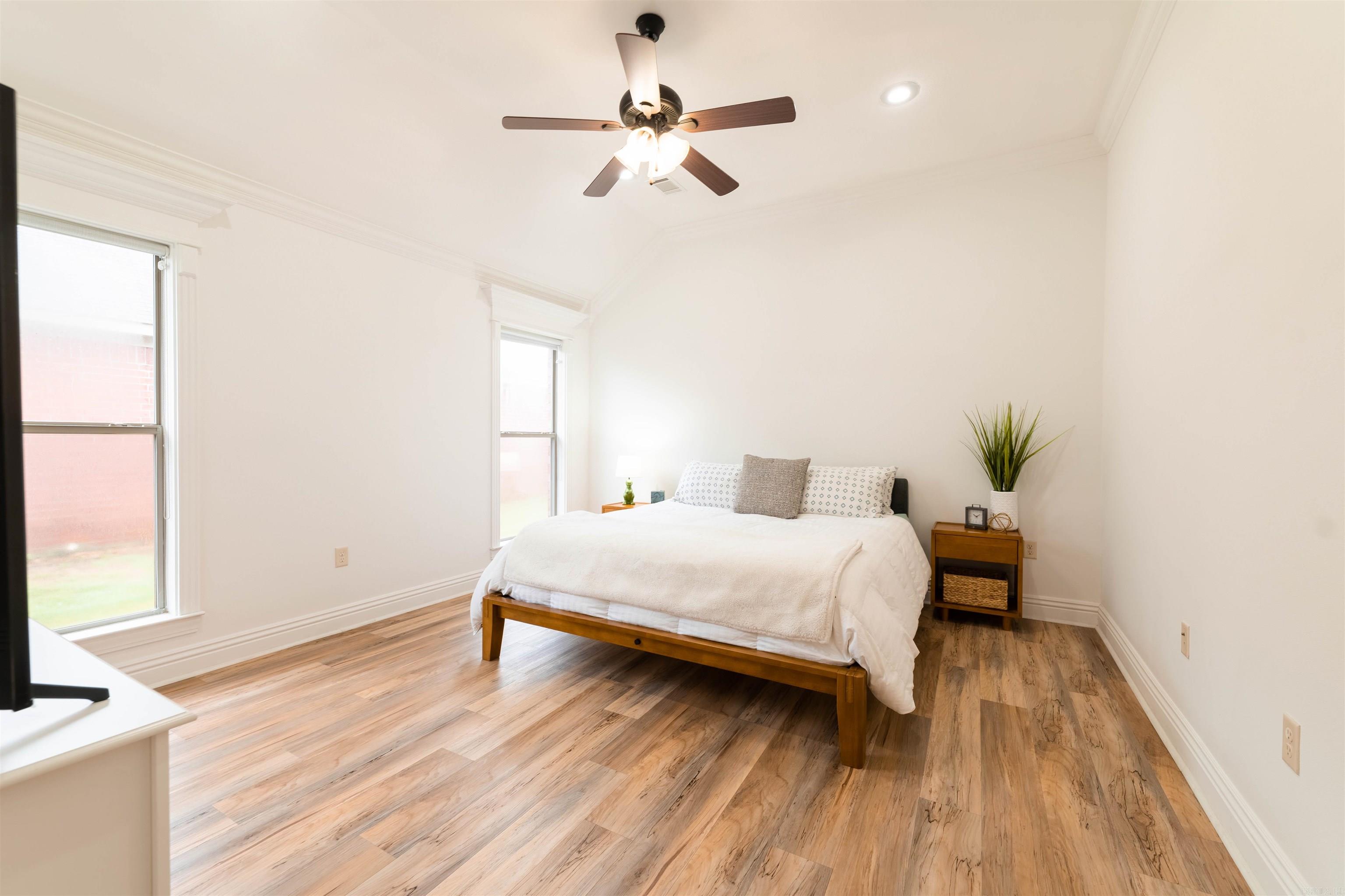 COUNTRY CLUB OF ARK THE - Residential