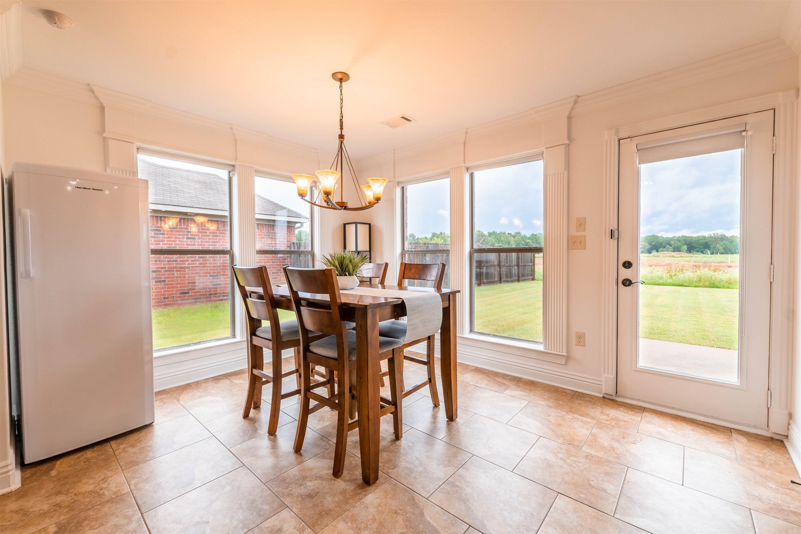 COUNTRY CLUB OF ARK THE - Residential