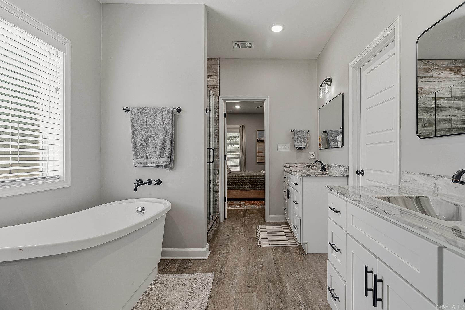 FAIRWAY GLEN - Residential