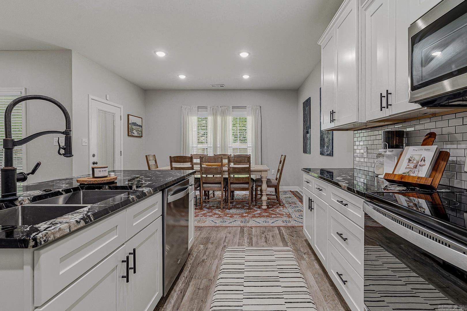 FAIRWAY GLEN - Residential