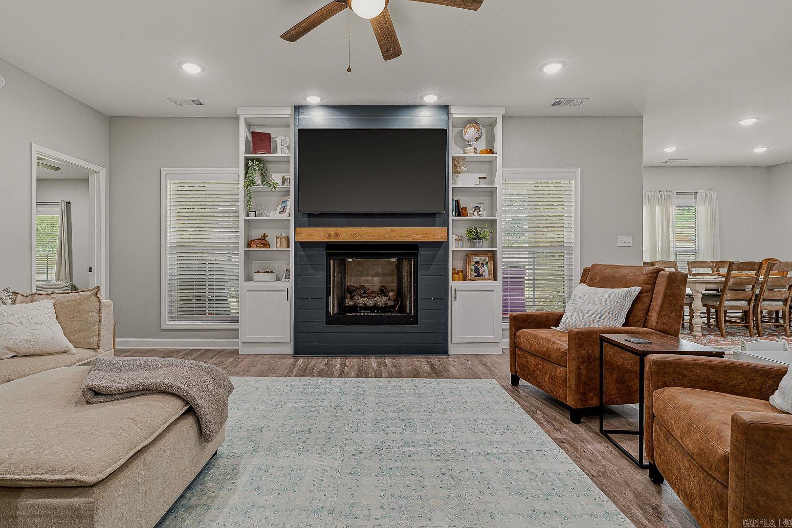 FAIRWAY GLEN - Residential