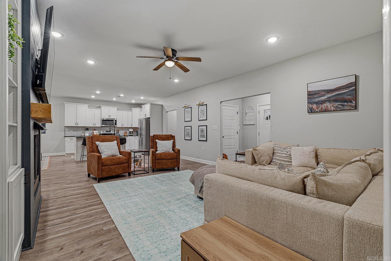 FAIRWAY GLEN - Residential