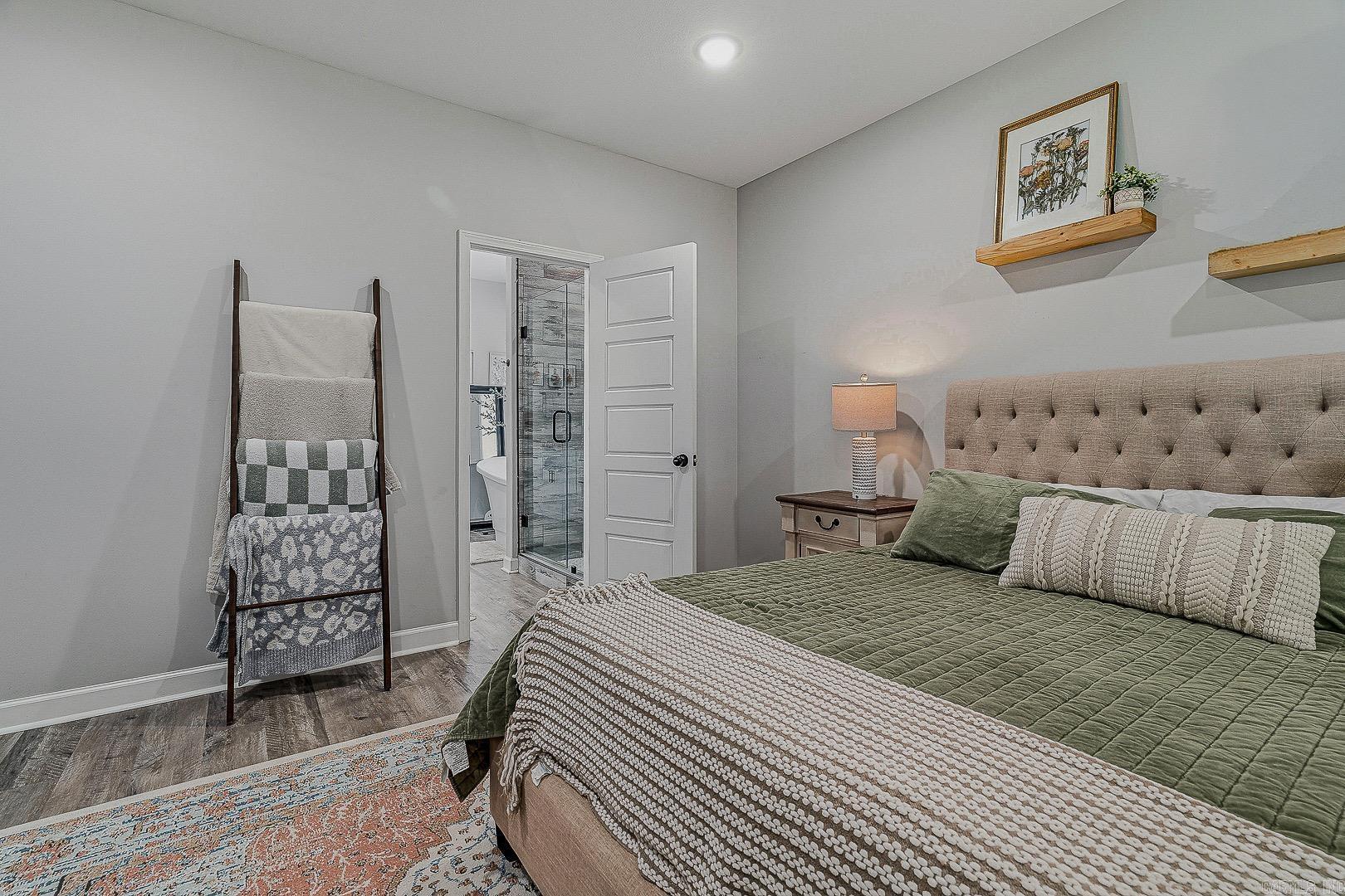 FAIRWAY GLEN - Residential