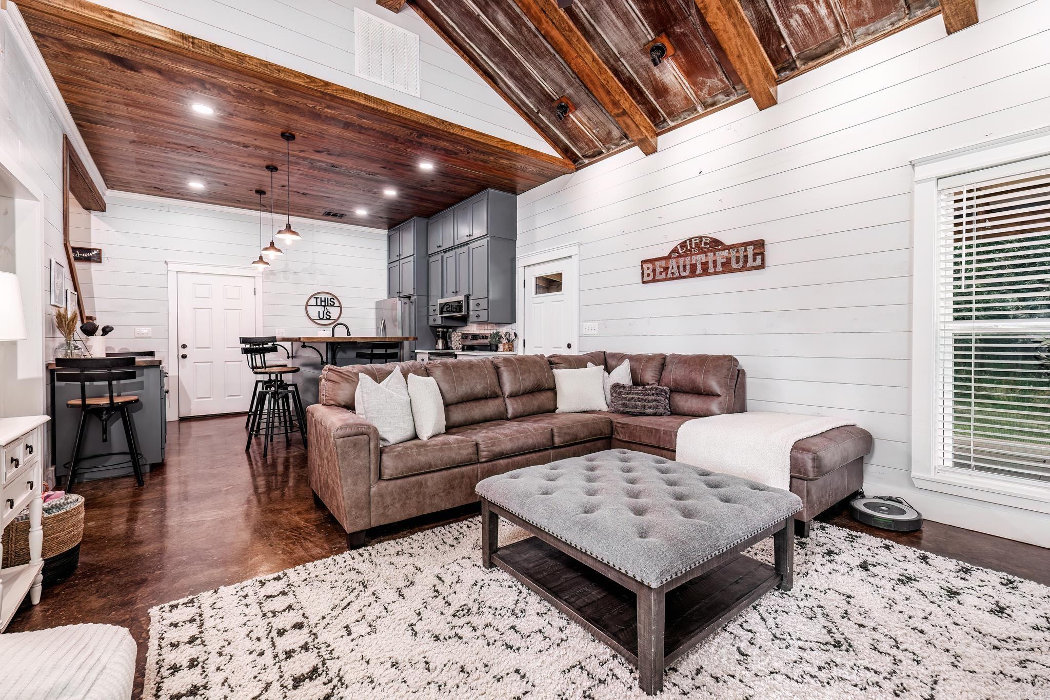 Metes & Bounds - Residential