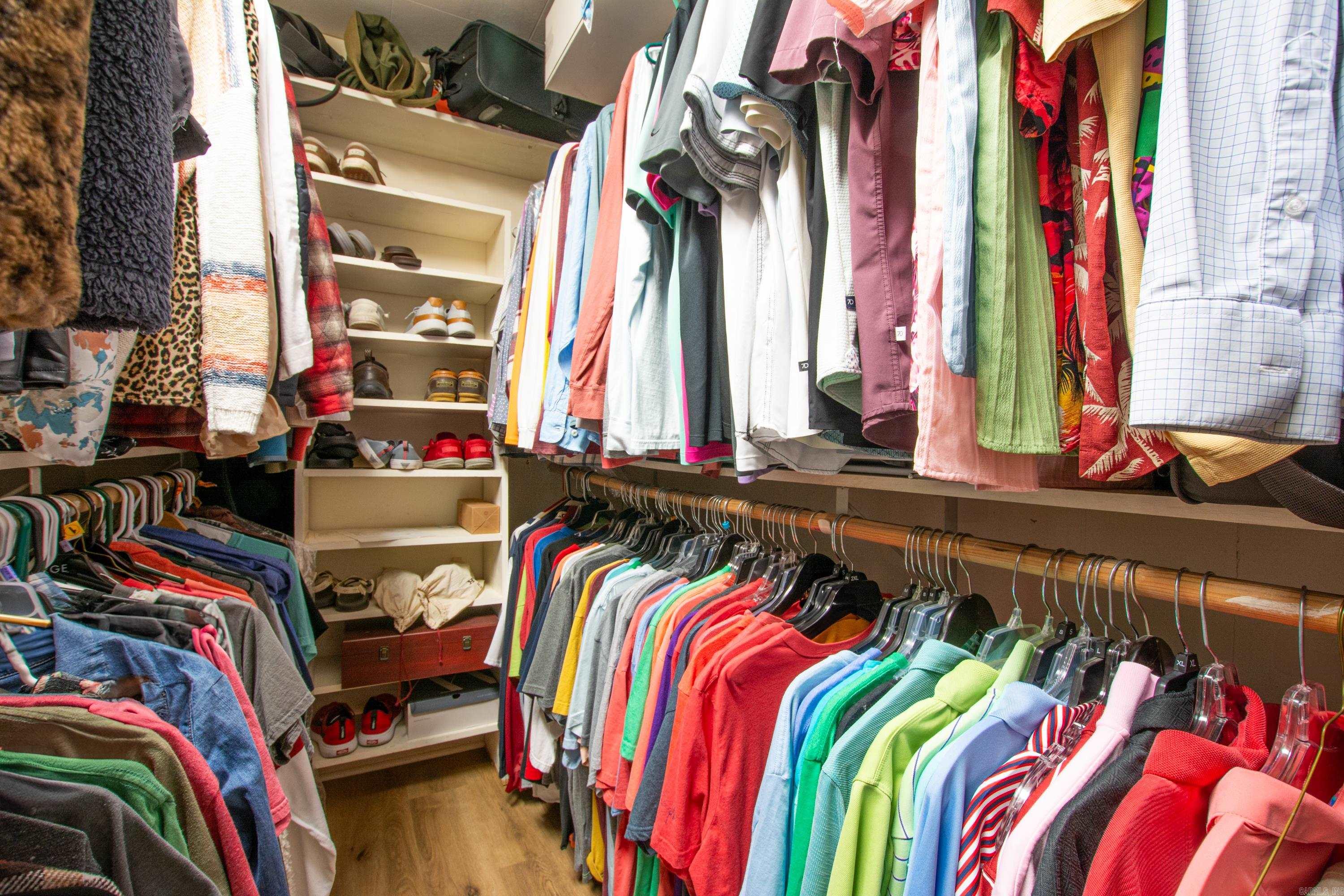 HILLSIDE - Residential