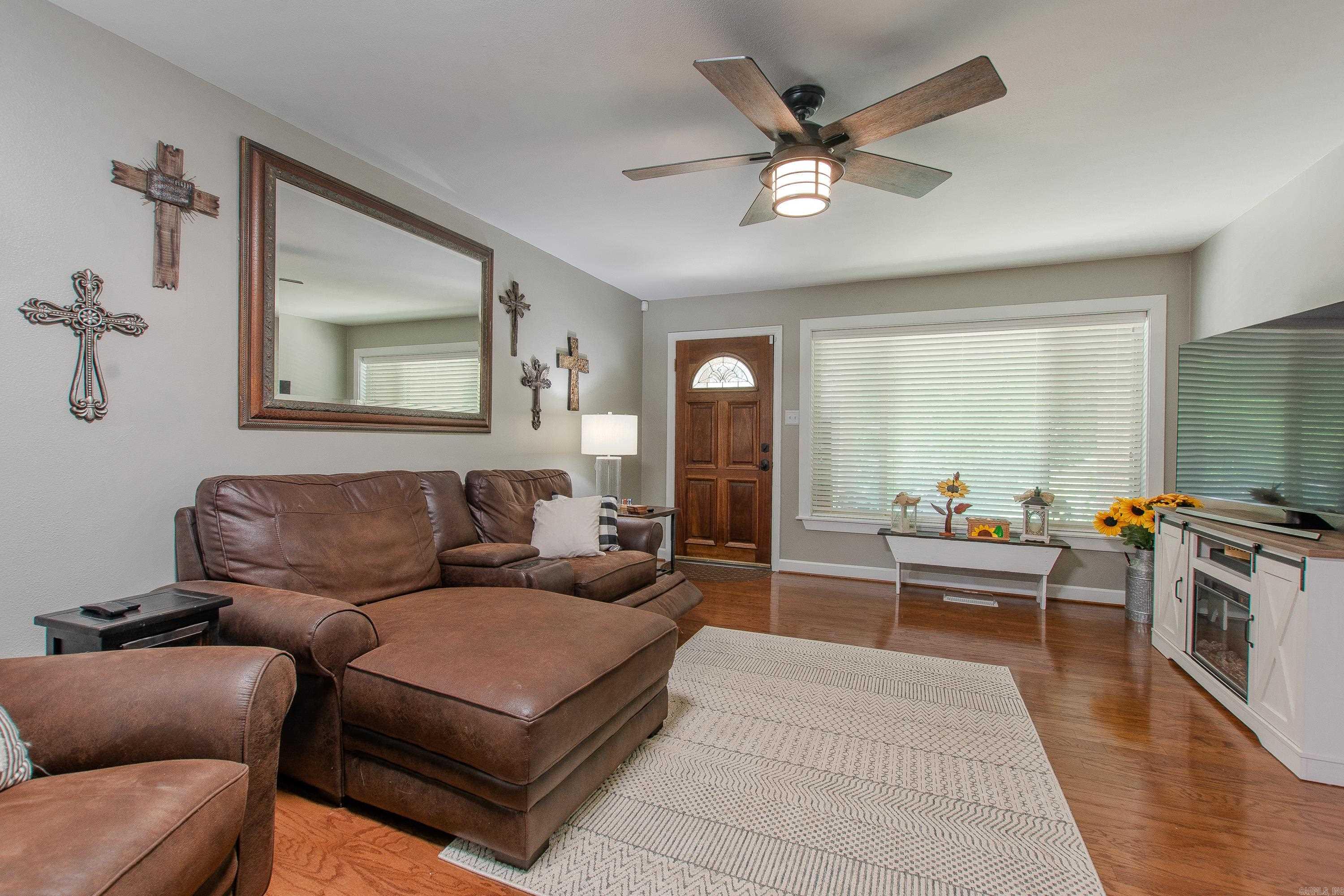 HILLSIDE - Residential