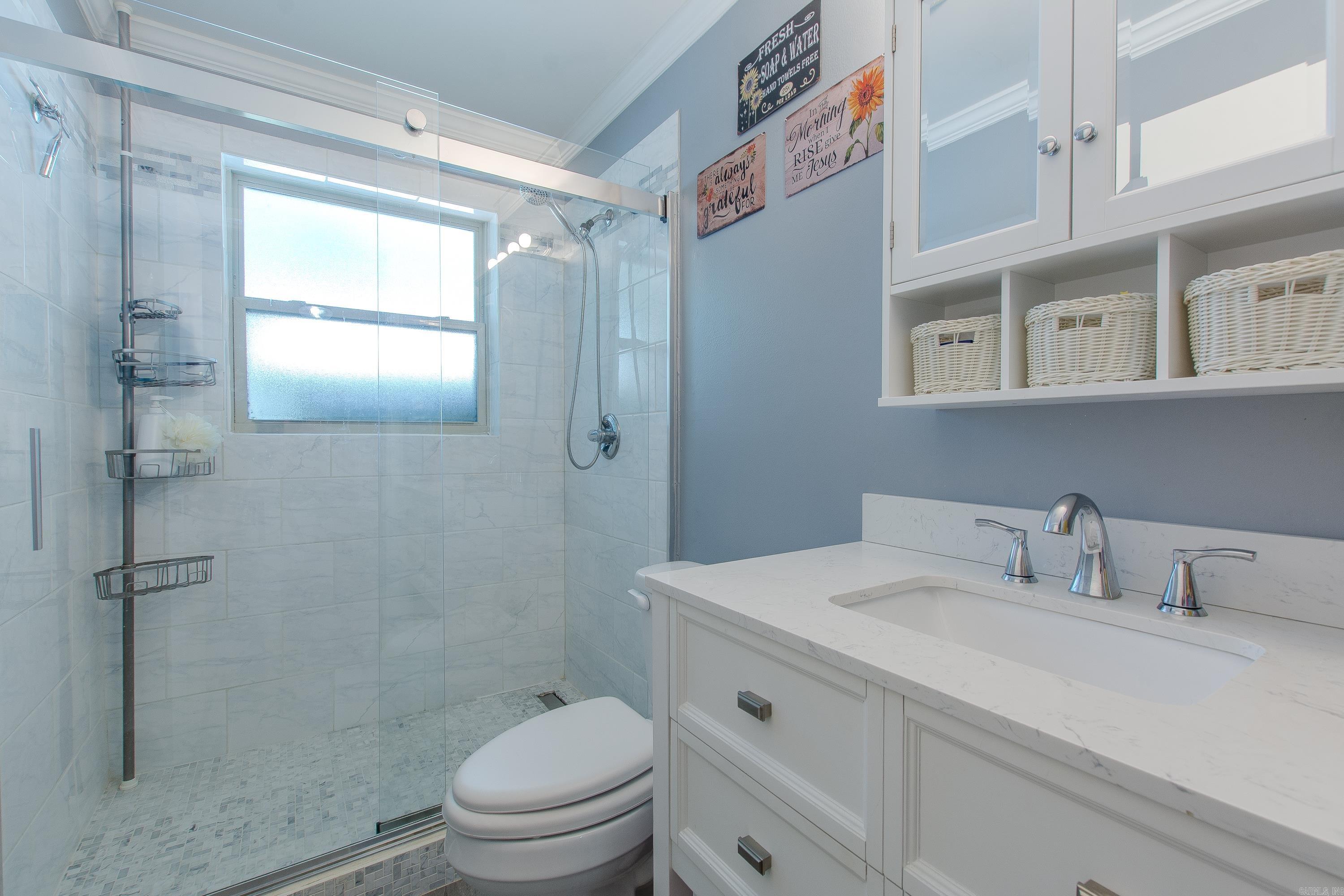 HILLSIDE - Residential