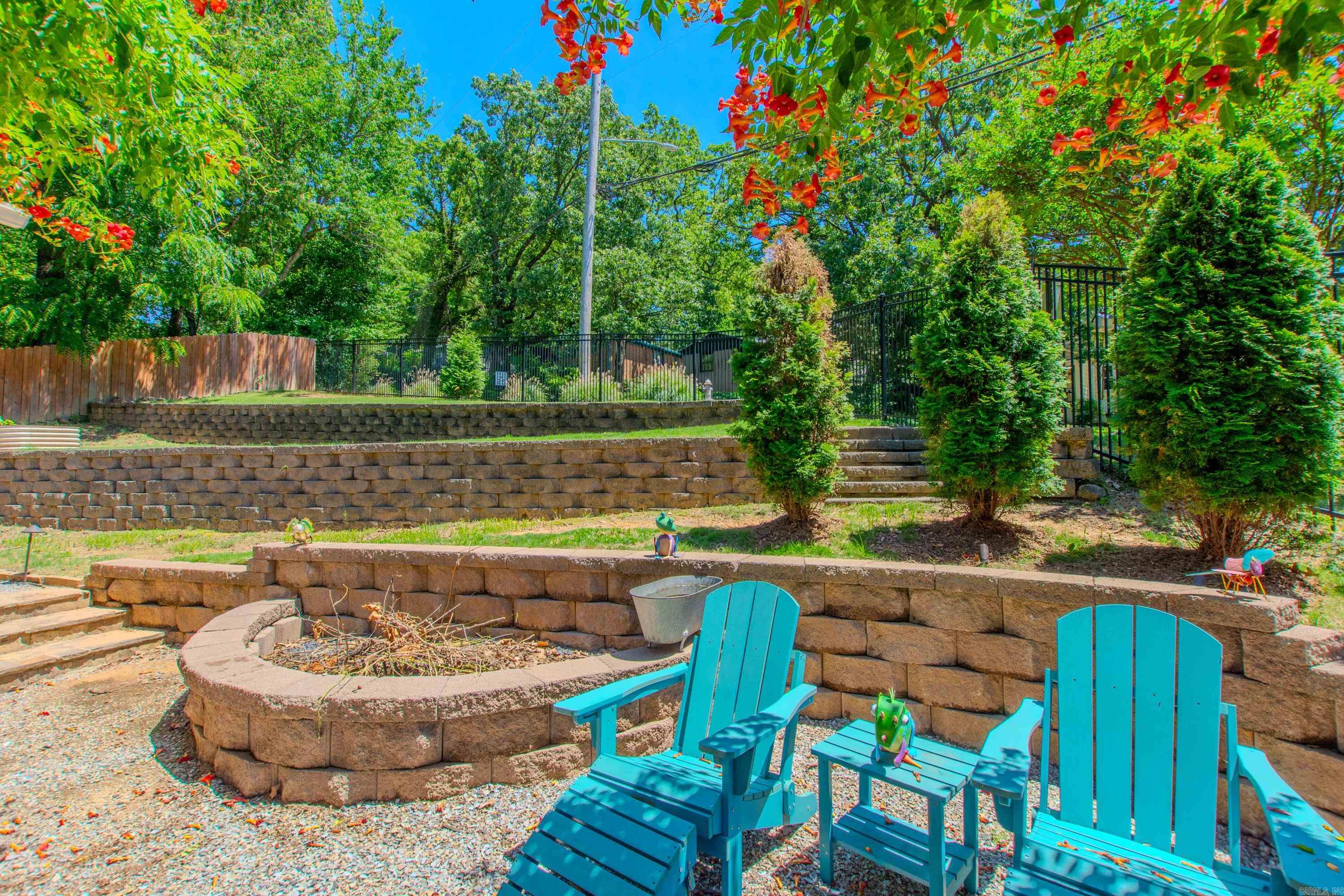 HILLSIDE - Residential