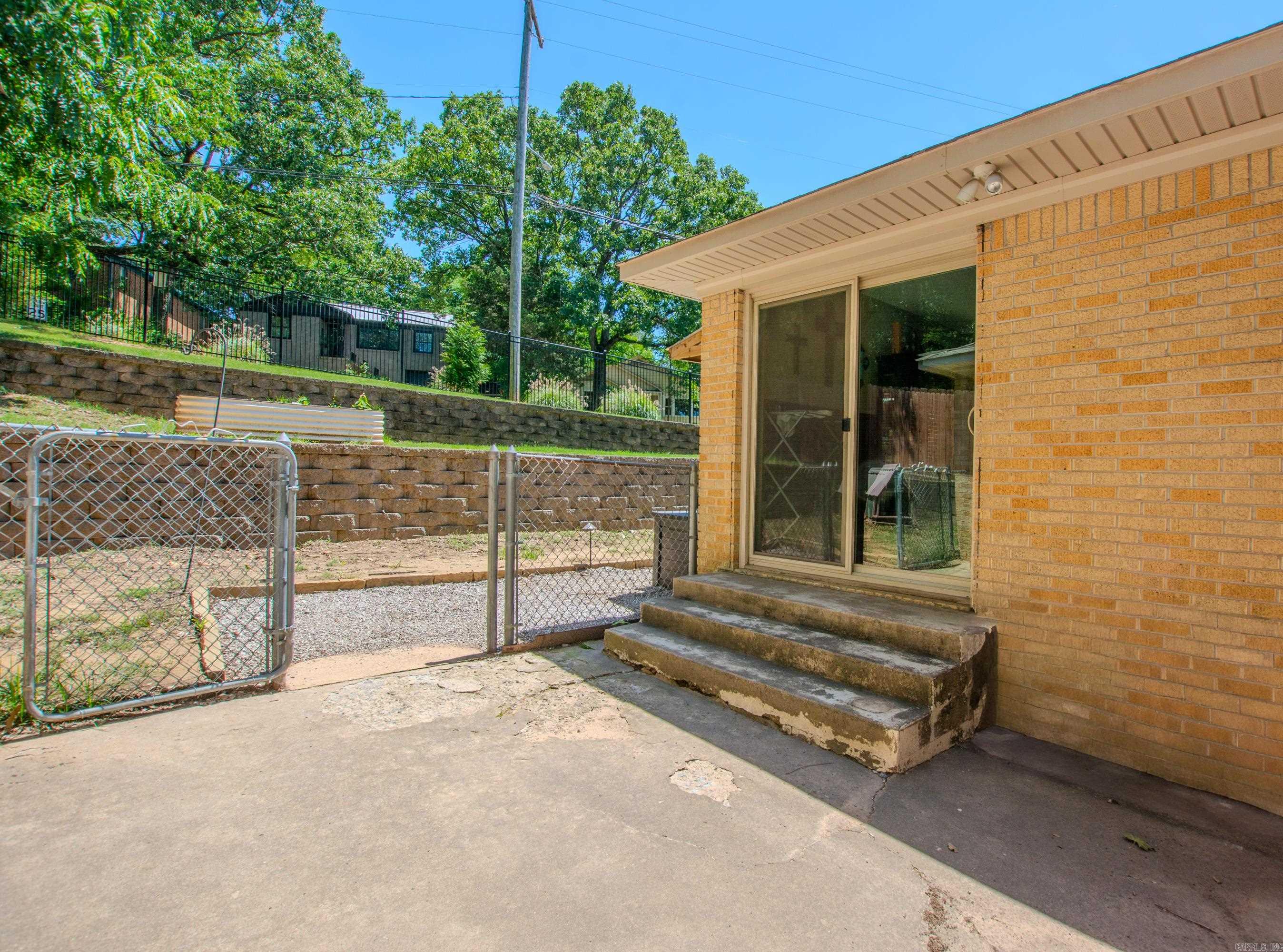 HILLSIDE - Residential