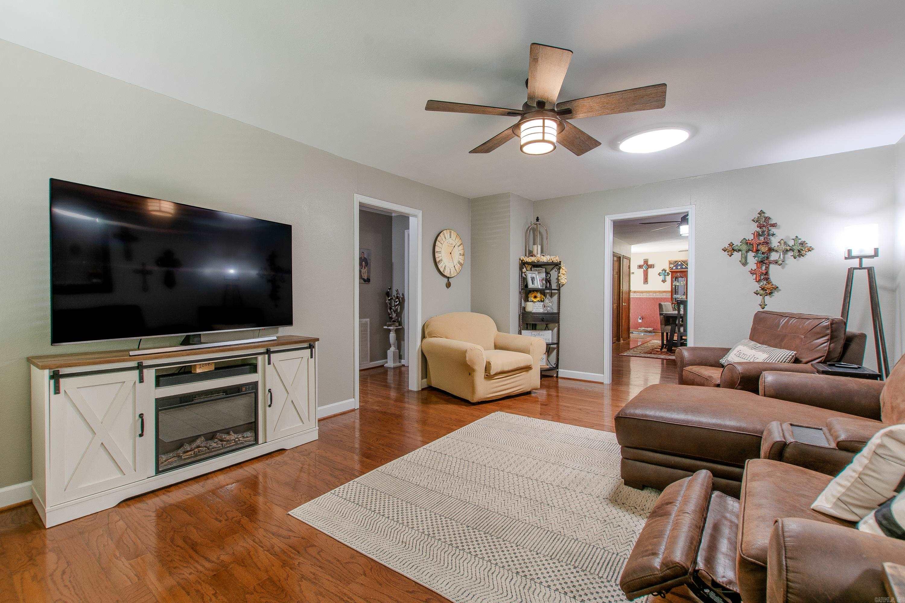 HILLSIDE - Residential