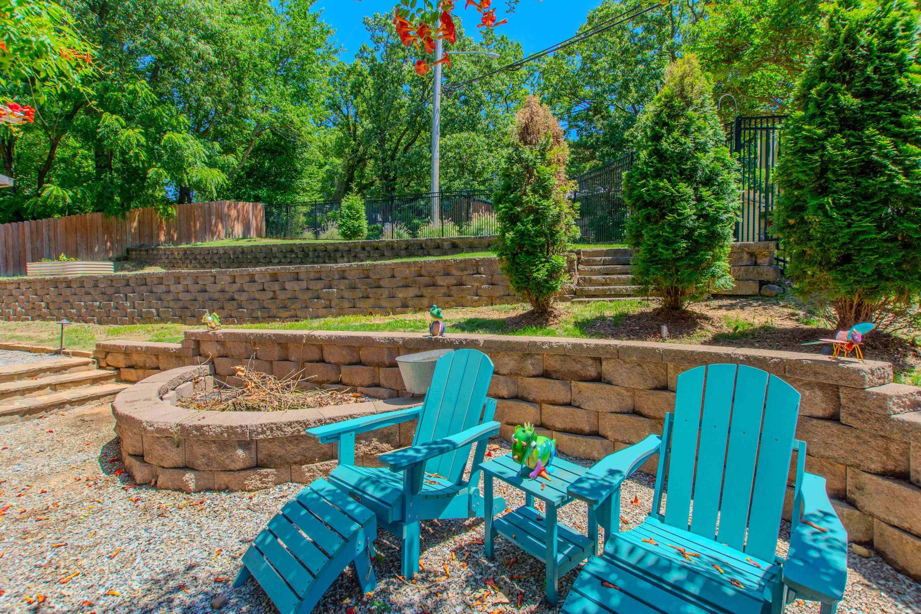 HILLSIDE - Residential