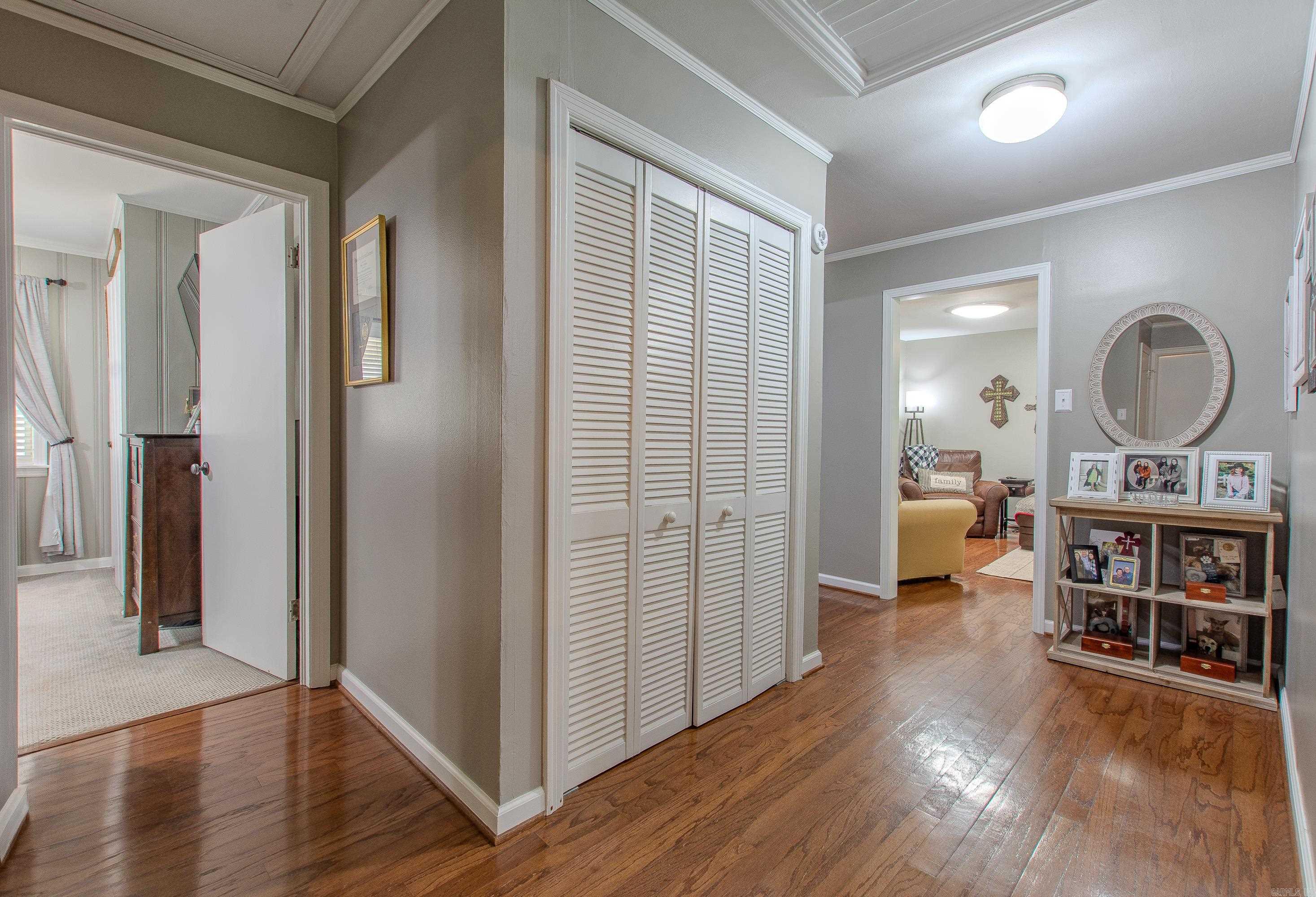 HILLSIDE - Residential