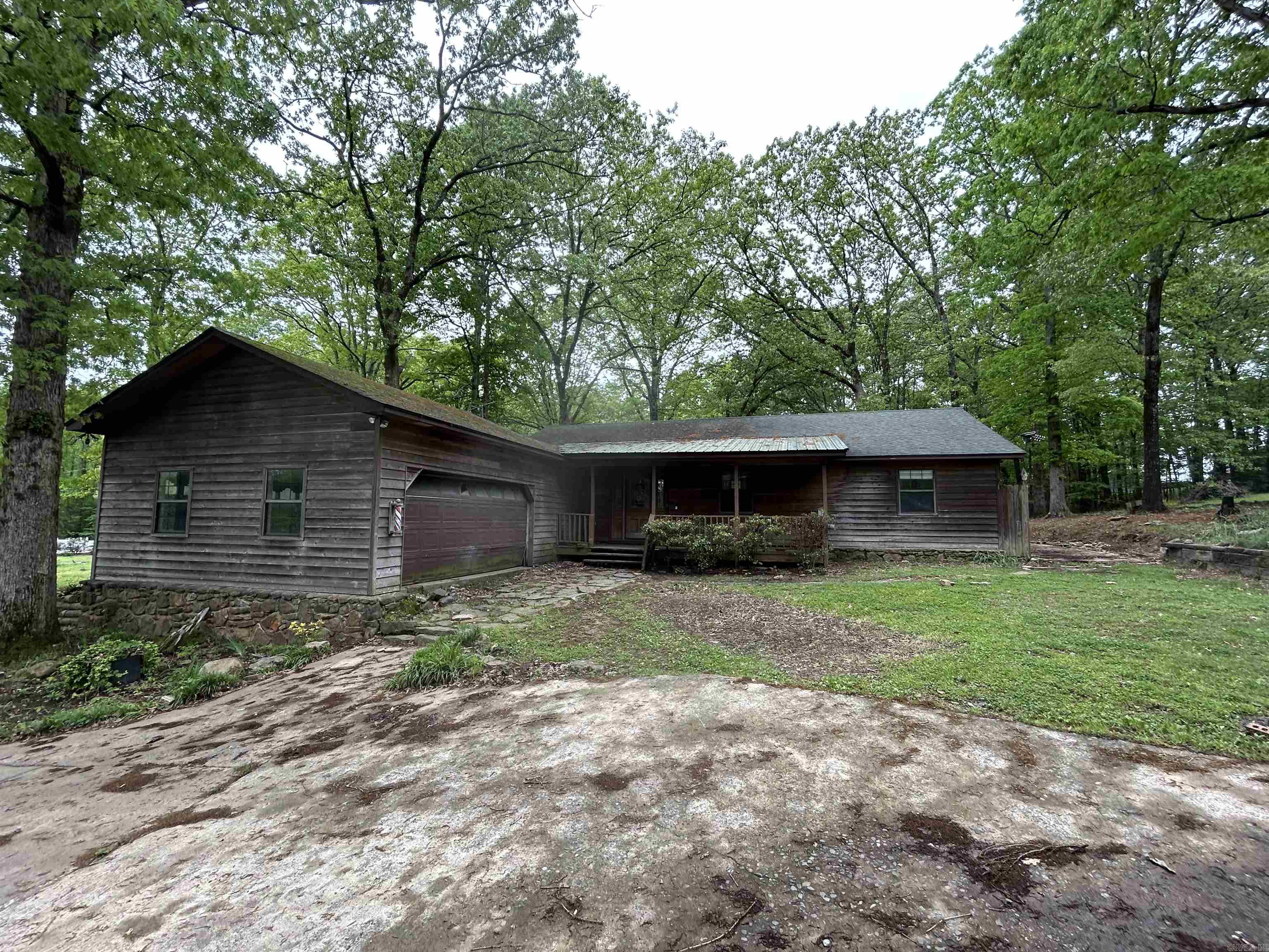 CRYSTAL LAKE - Residential