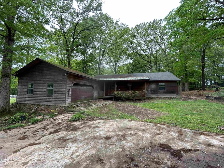 This property has been placed in an upcoming online event. All bids should be submitted at  www.xome.com/auctions  void where prohibited . All offers received prior to the event period should be  submitted by the buyer or buyer s agent by clicking on the "Make Offer" button on the Property Details  page on Xome.com. All offers will be reviewed and responded to within 3 business days. All properties are  subject to a 5% buyer's premium pursuant to the Auction Participation Agreement and Terms & Conditions   minimums will apply . Please contact listing agent for details and commission paid on this property.