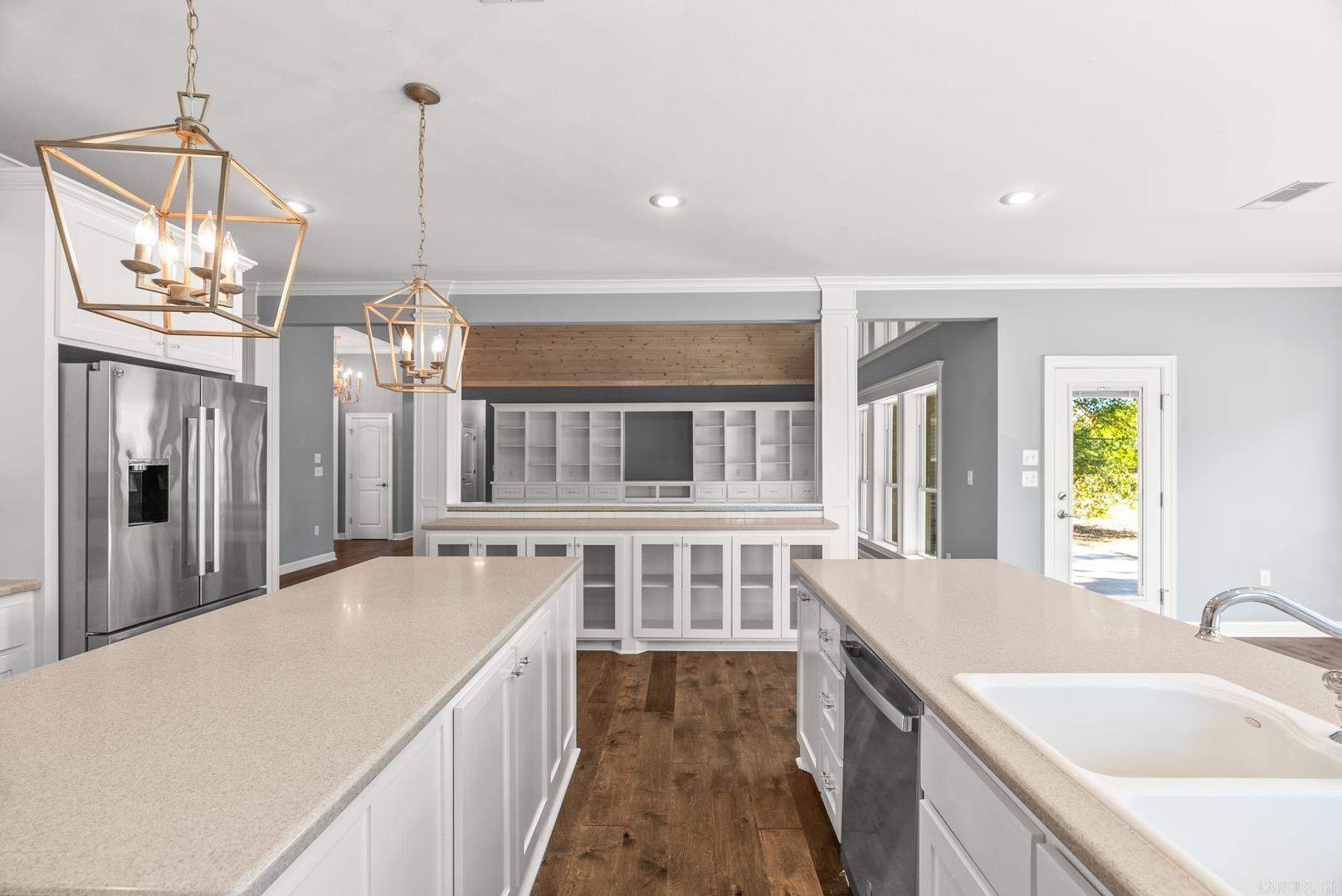 SPRINGHILL VALLEY ESTATES - Residential