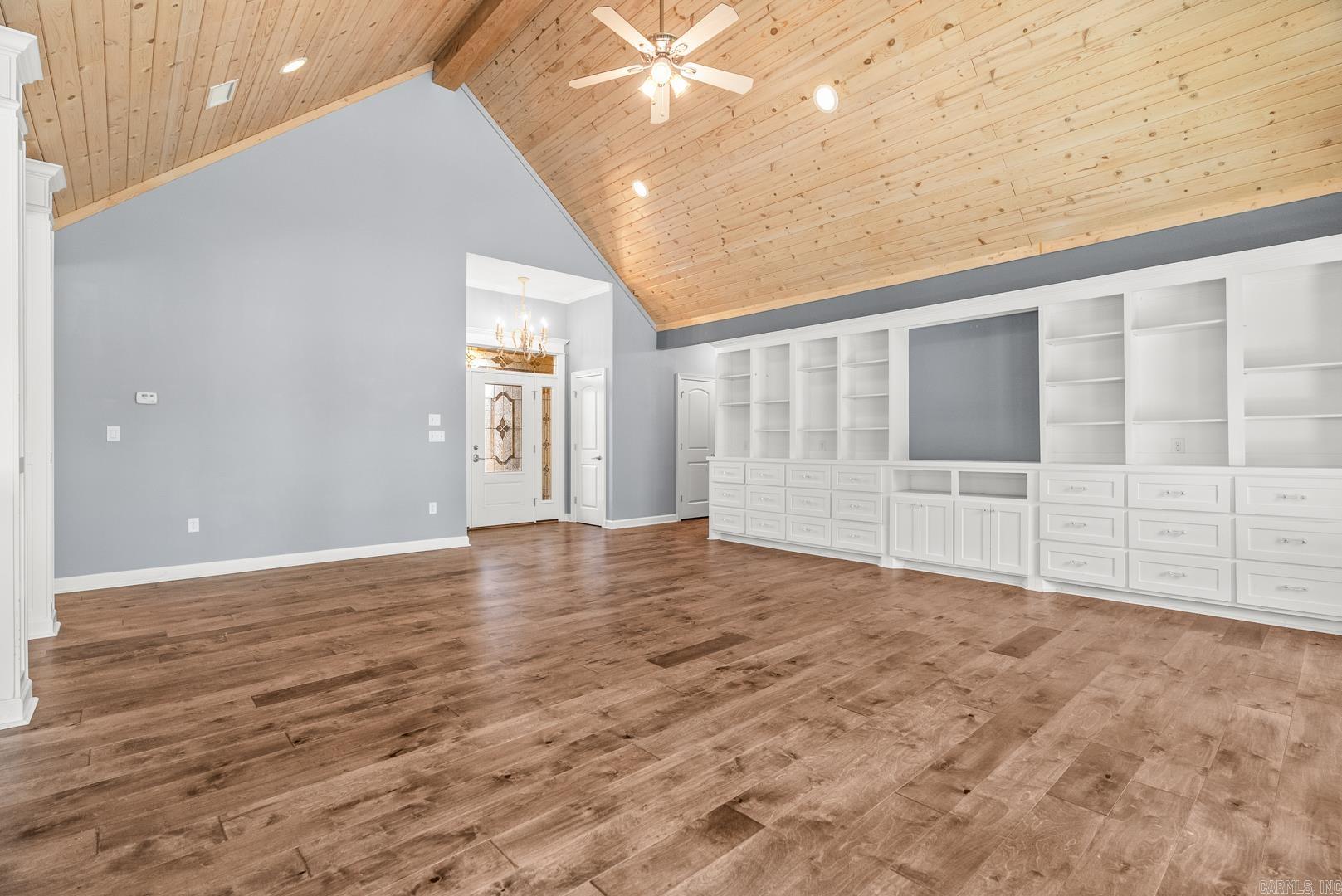 SPRINGHILL VALLEY ESTATES - Residential