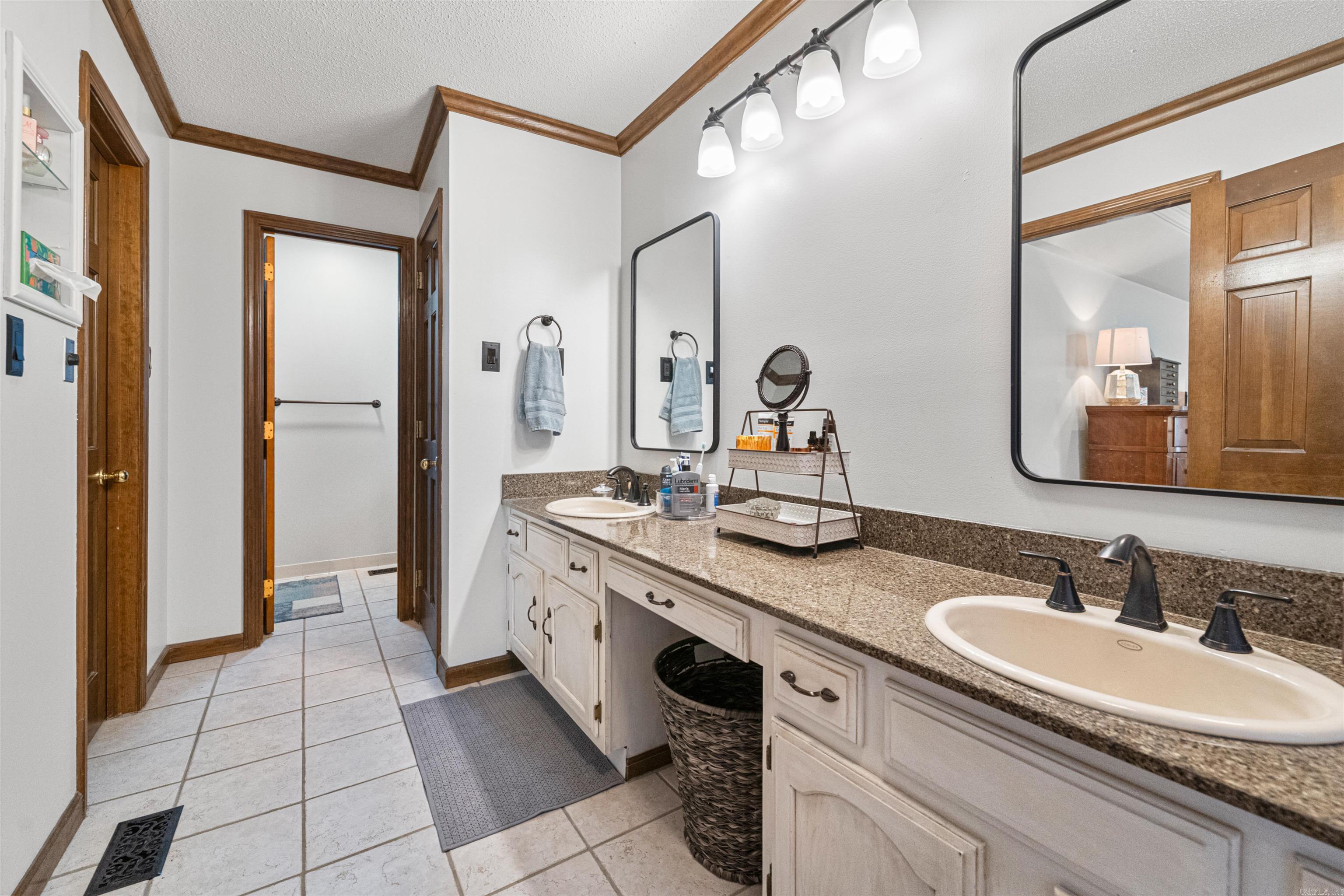 OVERBROOK - Residential