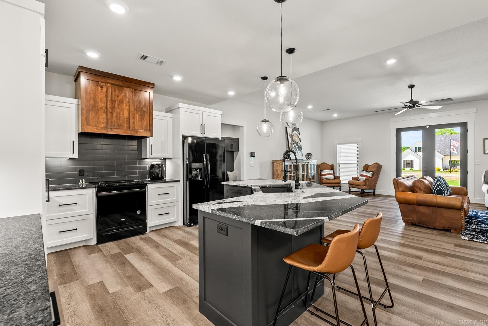 REPUBLICAN VALLEY ESTATES - Residential