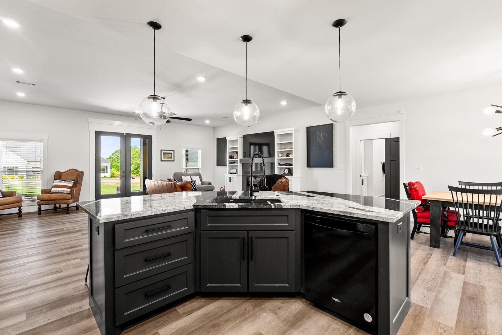 REPUBLICAN VALLEY ESTATES - Residential