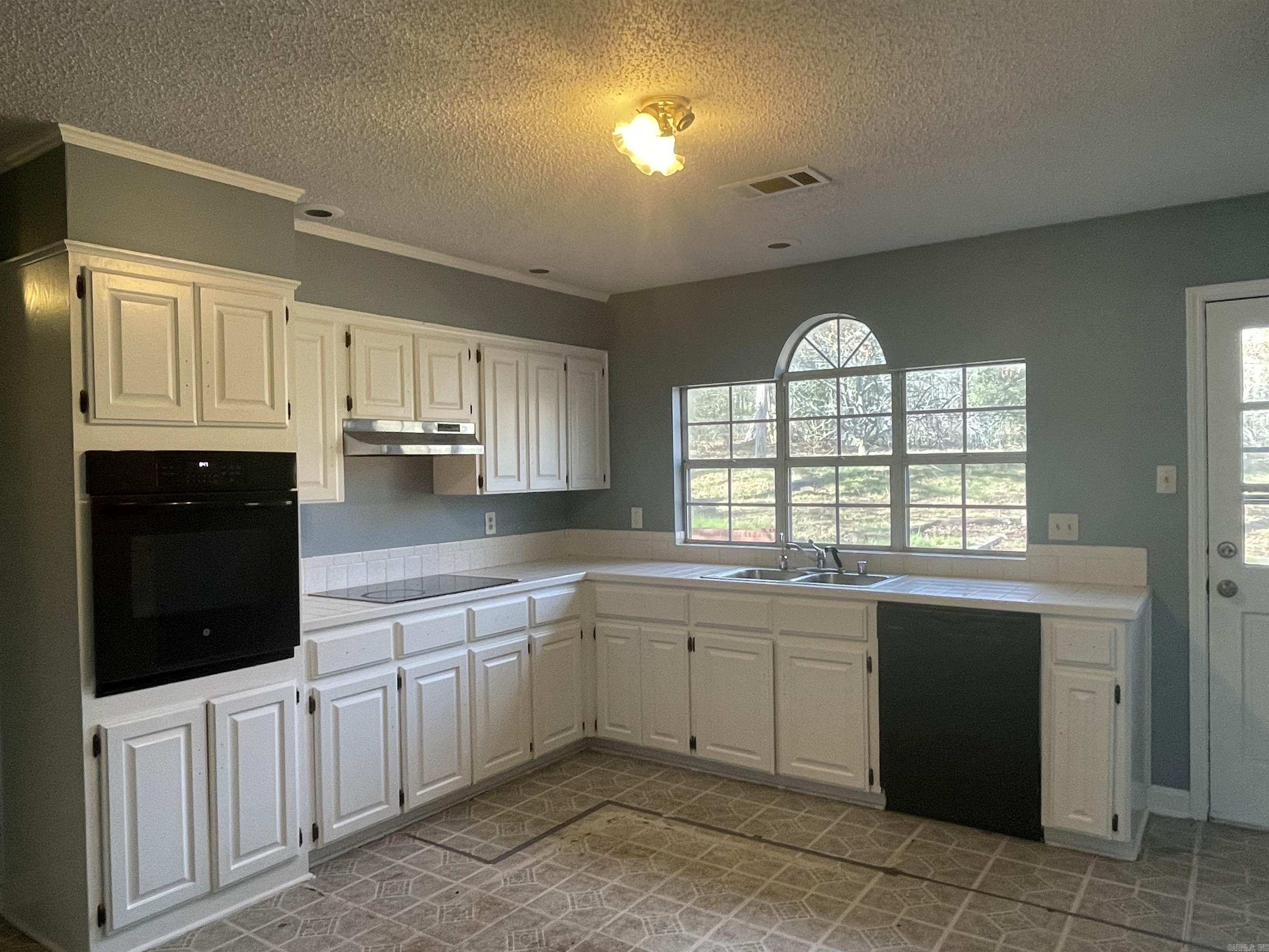 Woodland Hills - Residential Lease